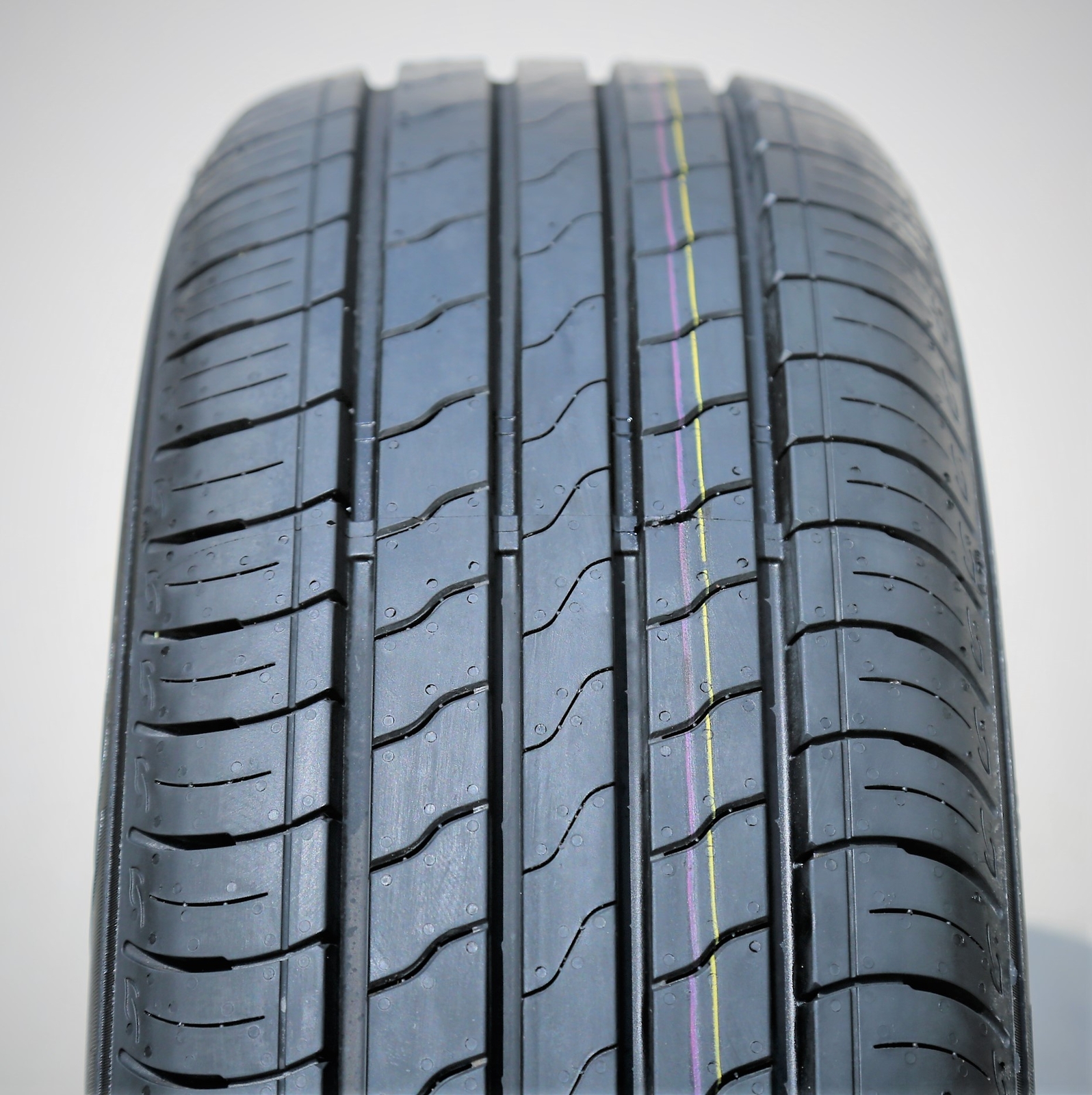 MRF Wanderer Street 215/60R16 95H A/S All Season Tire