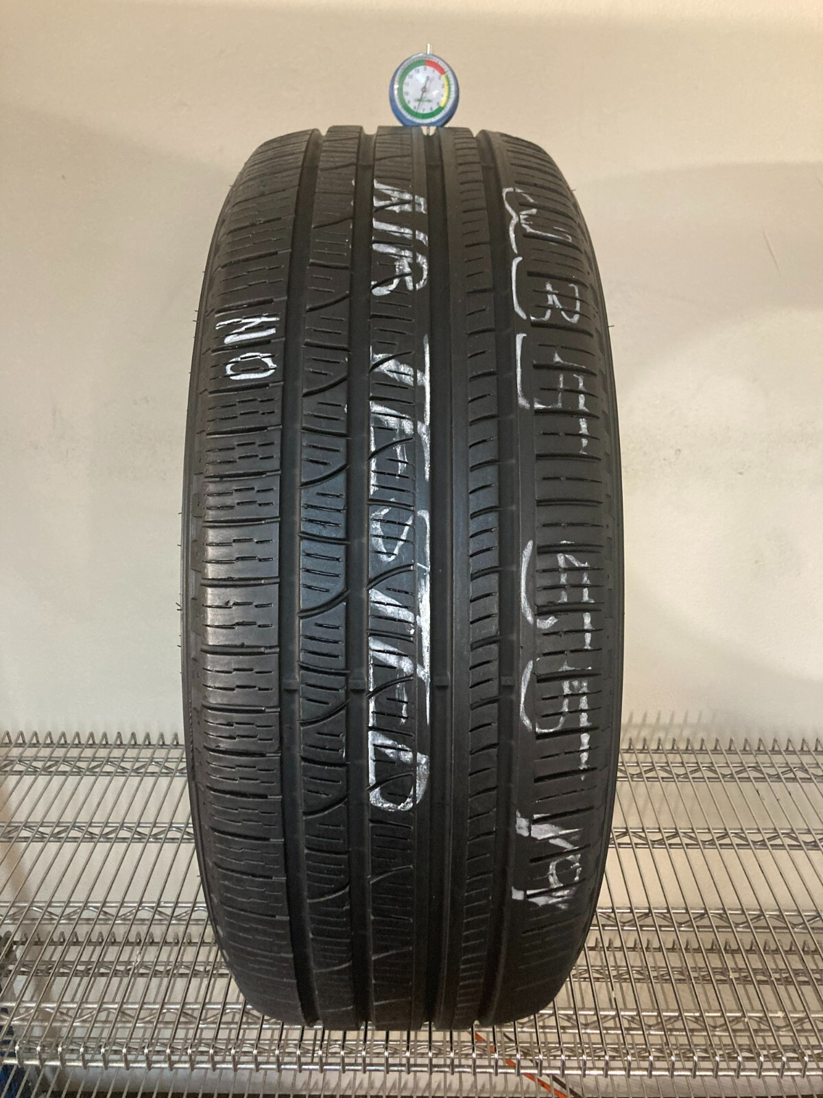 1 Tire 235 55 19 Pirelli Scorpion Verde N0 (7.00-7.80/32 Tread) All Season 101V