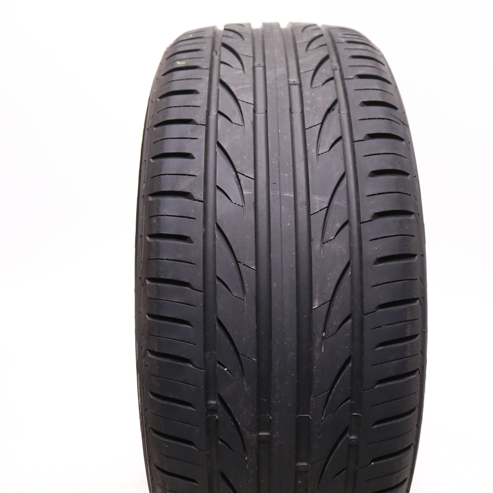 Set of 4 Used 235/45ZR18 Lexani LX UHP-207 – 98W – 8-9/32
