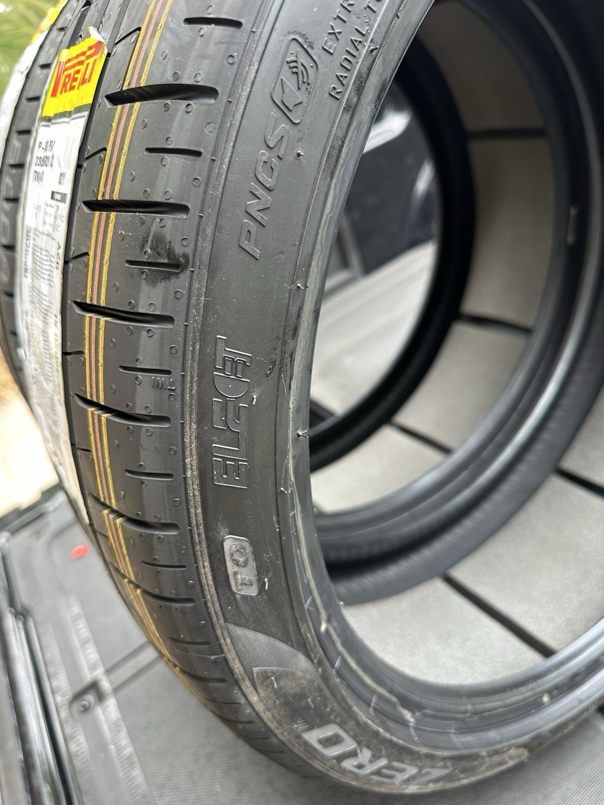 Pirelli PZero PZ4 235/35R20 XL 92Y New Pair Of 2 PNCS Foam (T0) Tesla 3 Tires