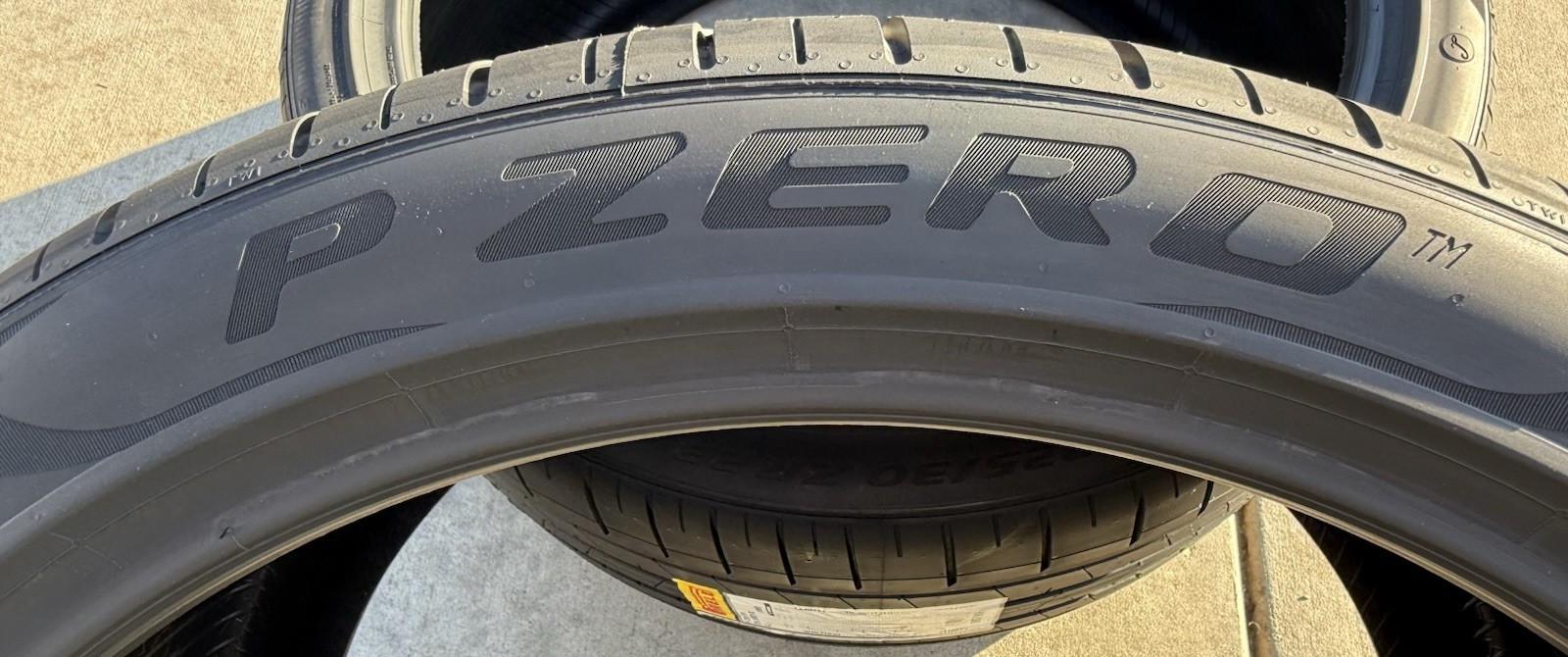Set of TWO BRAND NEW 325/30ZR23 (109Y) Pirelli P Zero PZ4 Sport L Tires 3253023