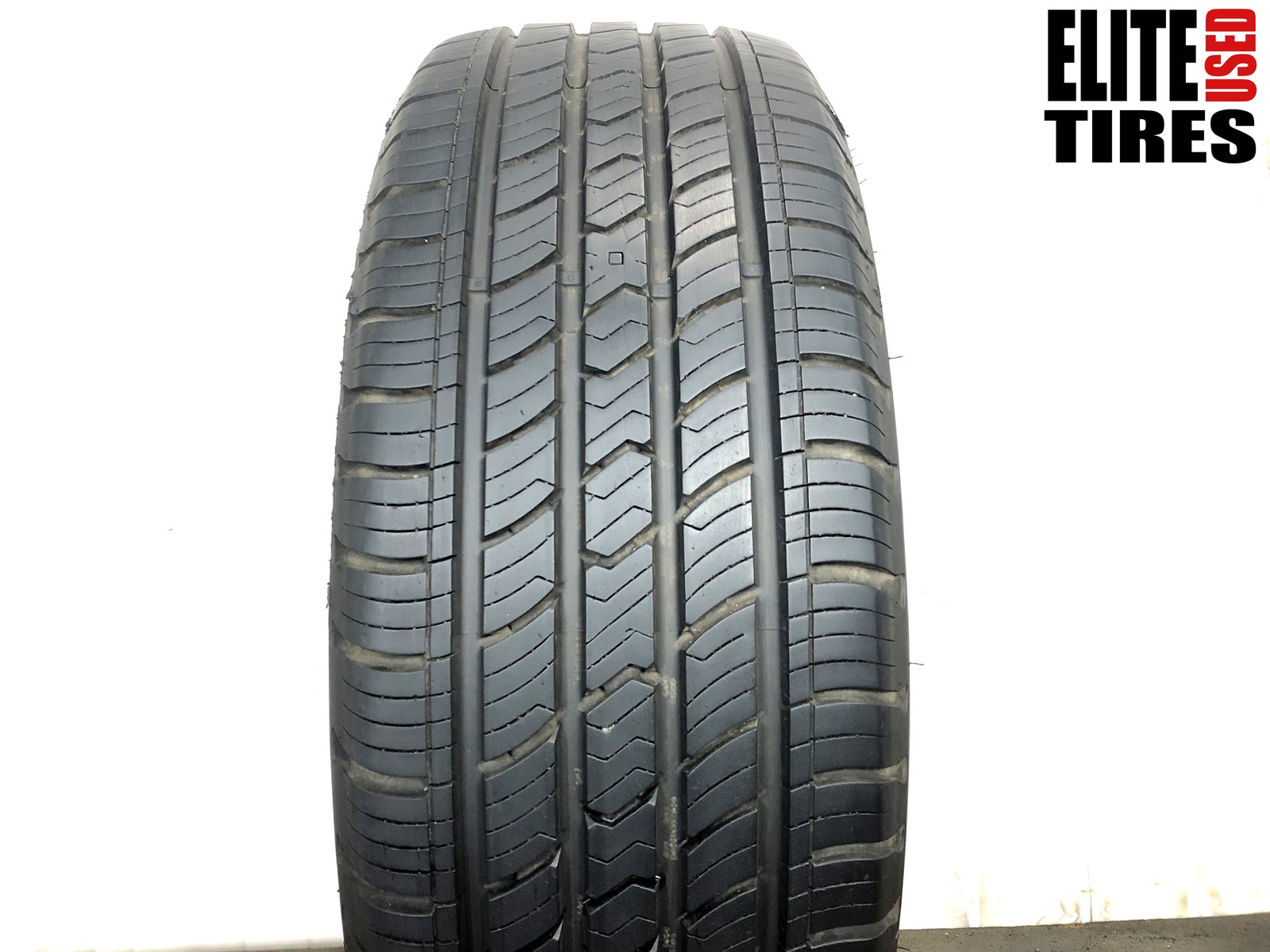 [1] Cooper Adventurer All Season P235/55R20 235 55 20 Tire 10.5/32