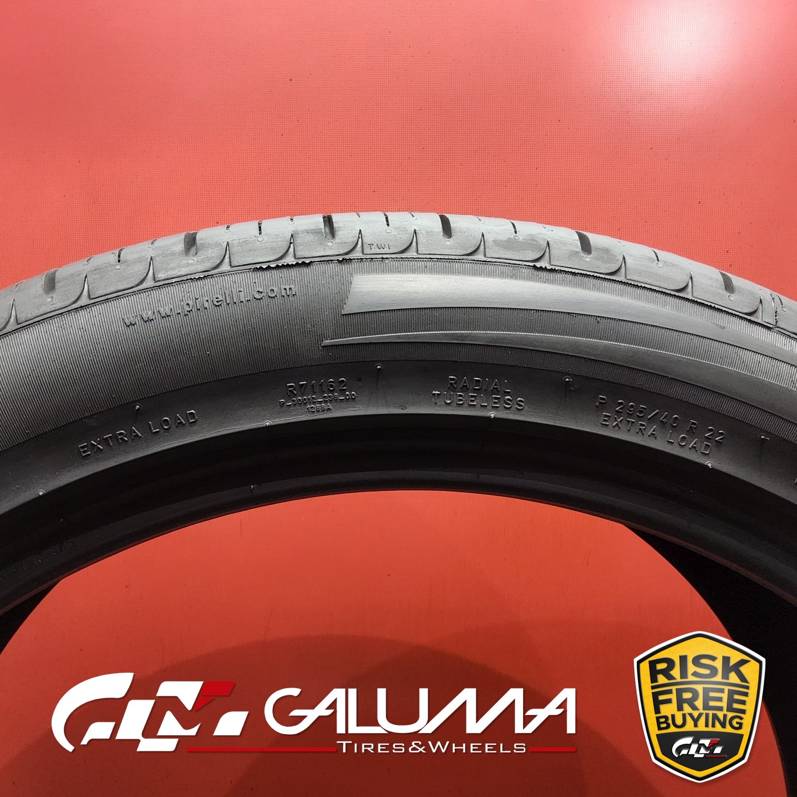 Set of 2 Tires Pirelli Scorpion Zero Asimmetrico (MO1) XL 295/40R22 112W #95731