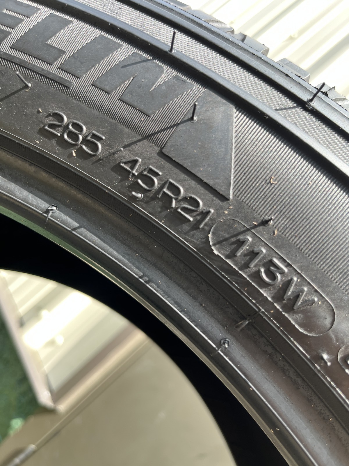1 Tire Michelin Latitude Cross MO1 285/45R21 113W DOT.0124 8/32