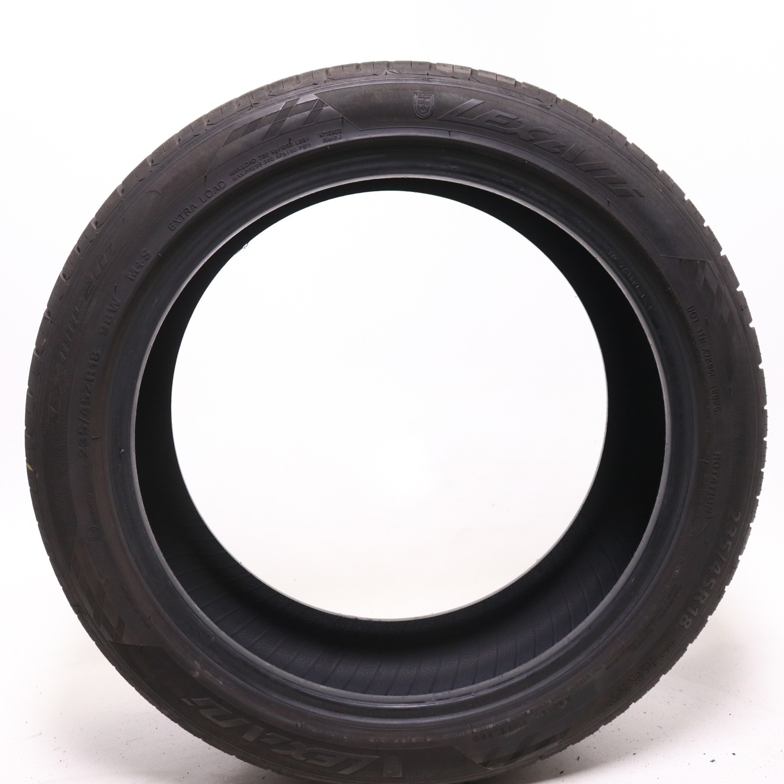 Set of 4 Used 235/45ZR18 Lexani LX UHP-207 – 98W – 8-9/32