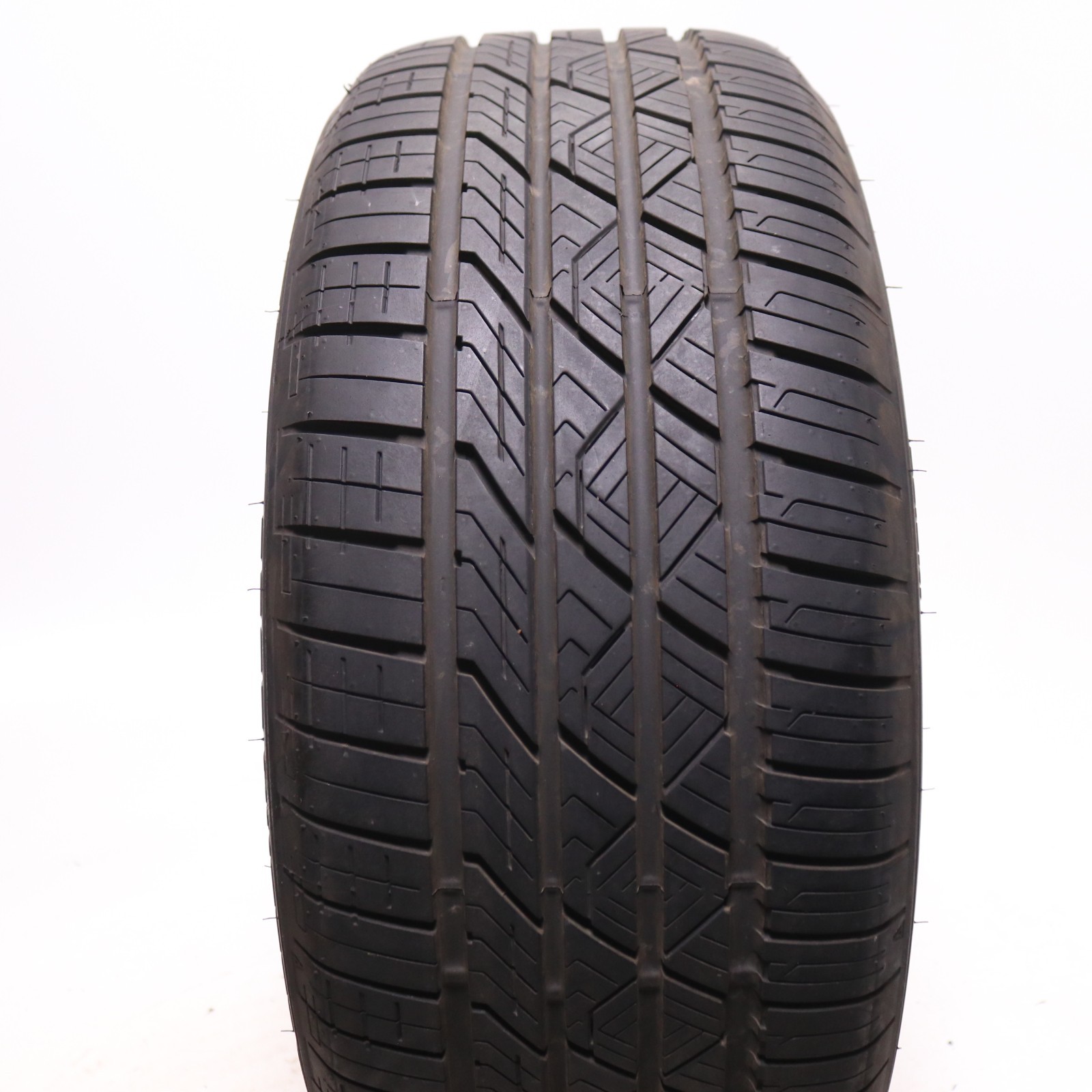 Set of 2 Used 235/50ZR18 Road Hugger GTZ – 101W – 9-10/32