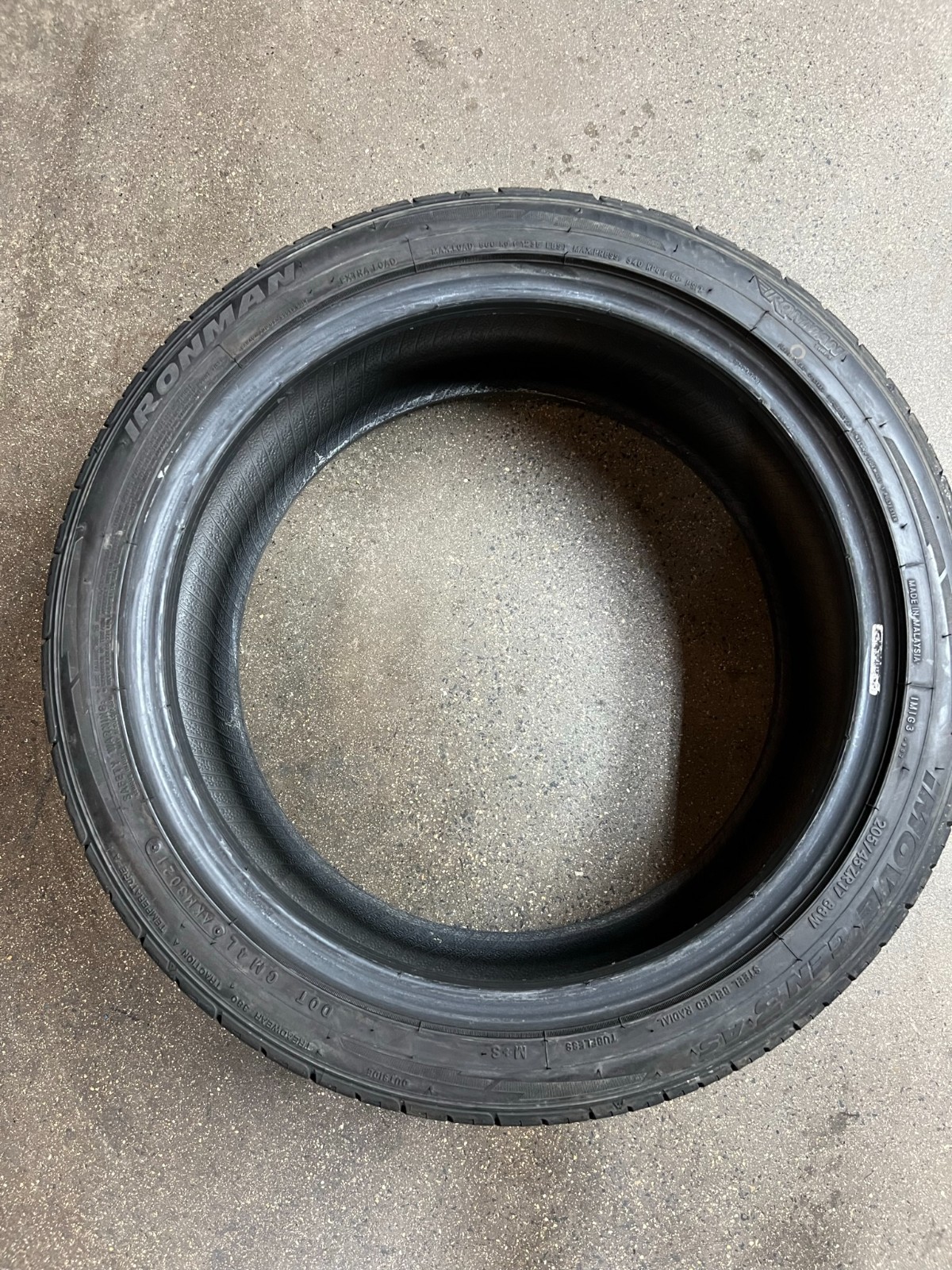 Set of 4 Used 205/45ZR17 IronMan iMove Gen 3 AS – 88W – 9-9.5/32 No Repairs