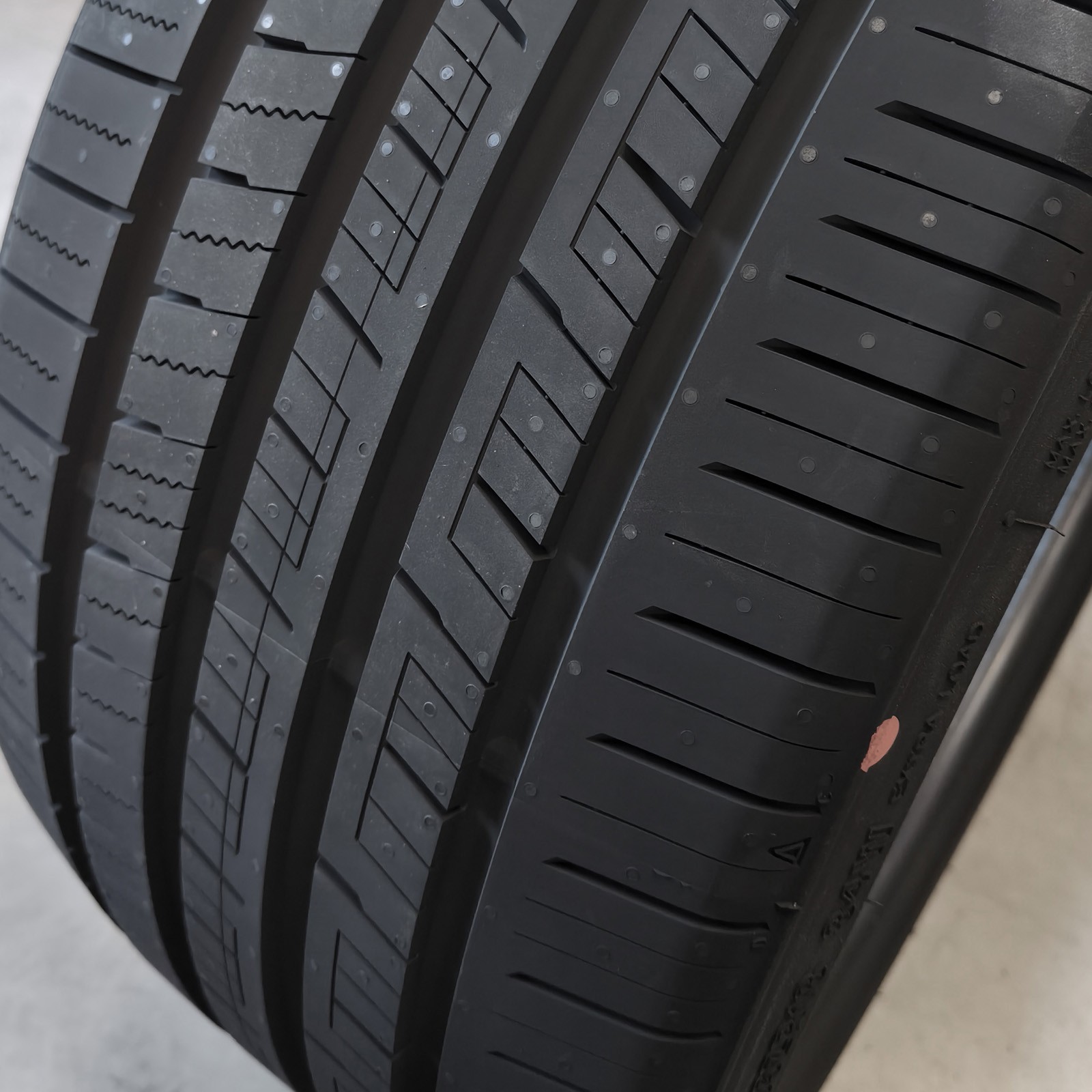 ‌2 pcs 235/50 ZR18 101W Tire AS A/S HP High Performance XL US STOCK