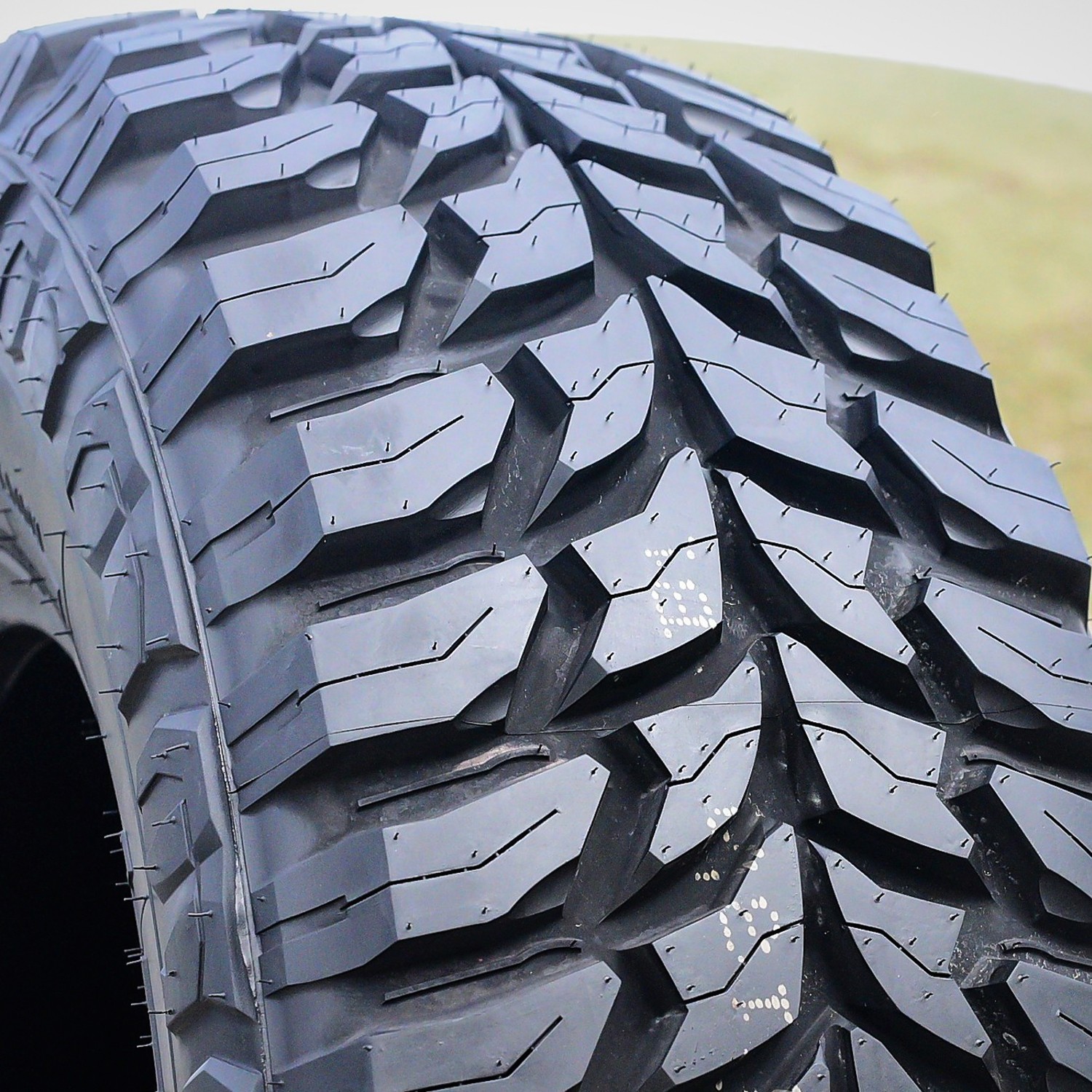New Crosswind M/T LT 305/70R16 ( 33×12.00R16 ) Load E 10 Ply MT Mud Tires