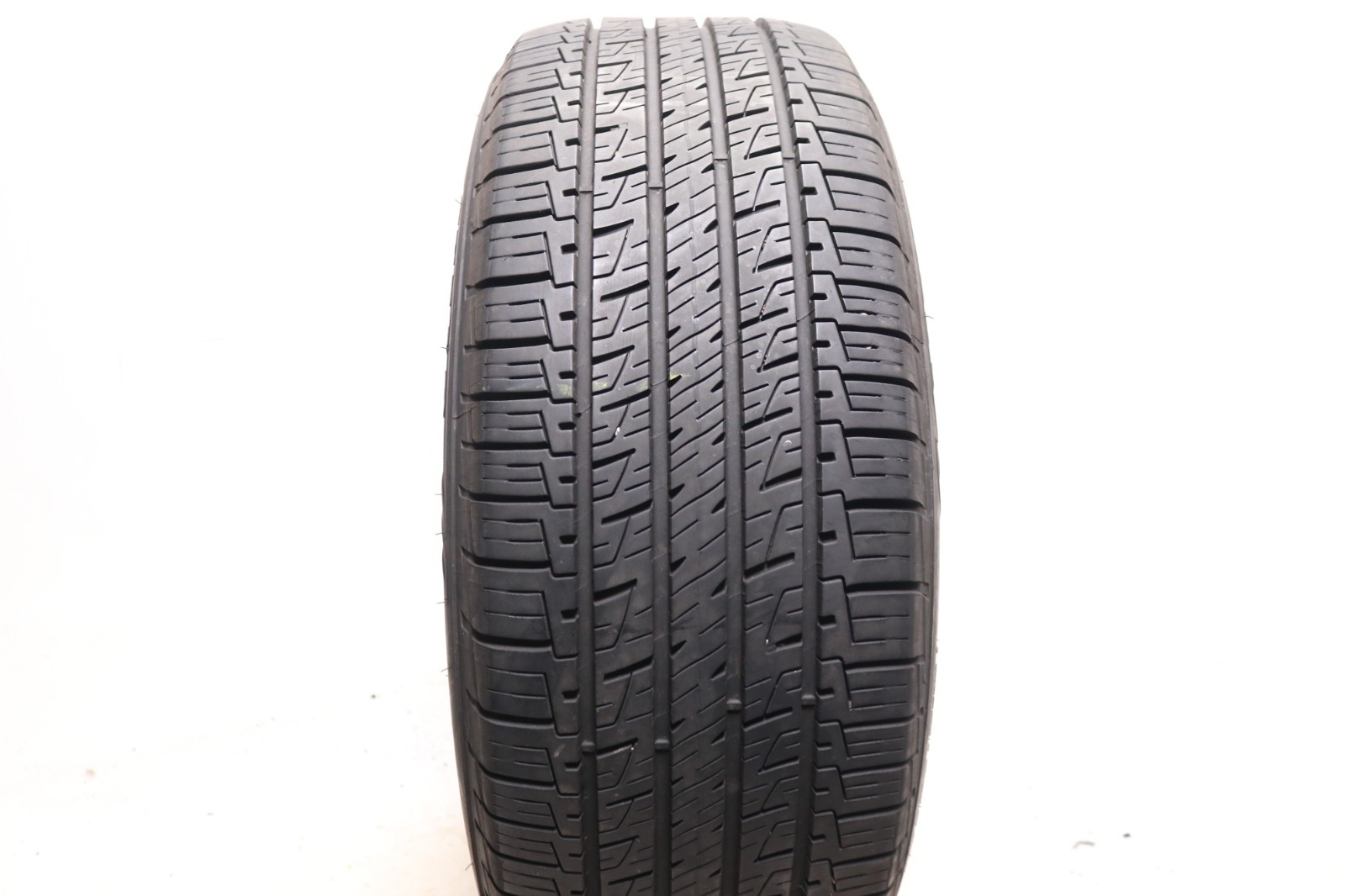 Set of 4 Used 235/50R19 Goodyear Assurance MaxLife – 99V – 9-10/32 No Repairs