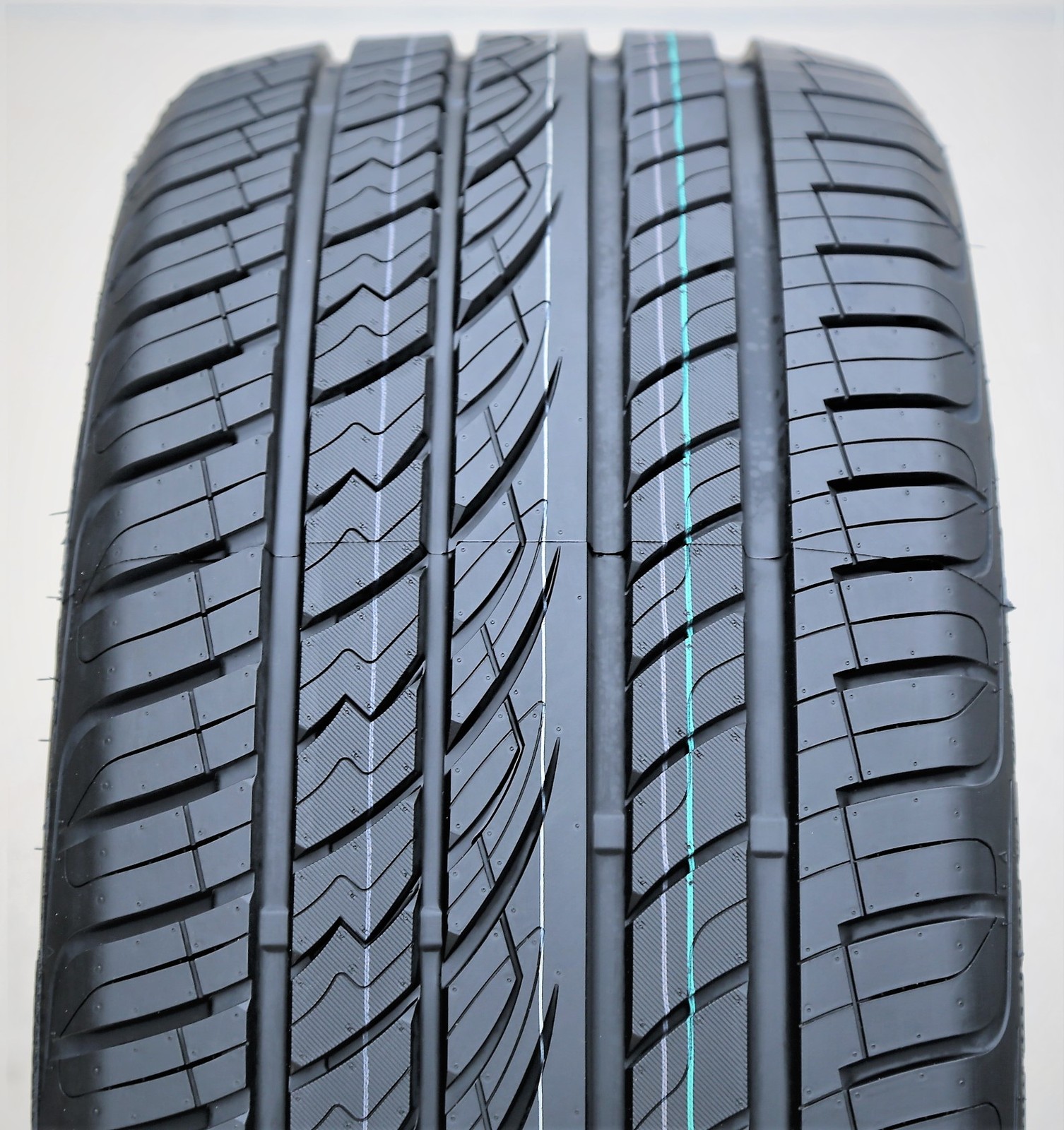 Tire Maxtrek Fortis T5 285/35ZR22 285/35R22 106W XL A/S M+S Performance