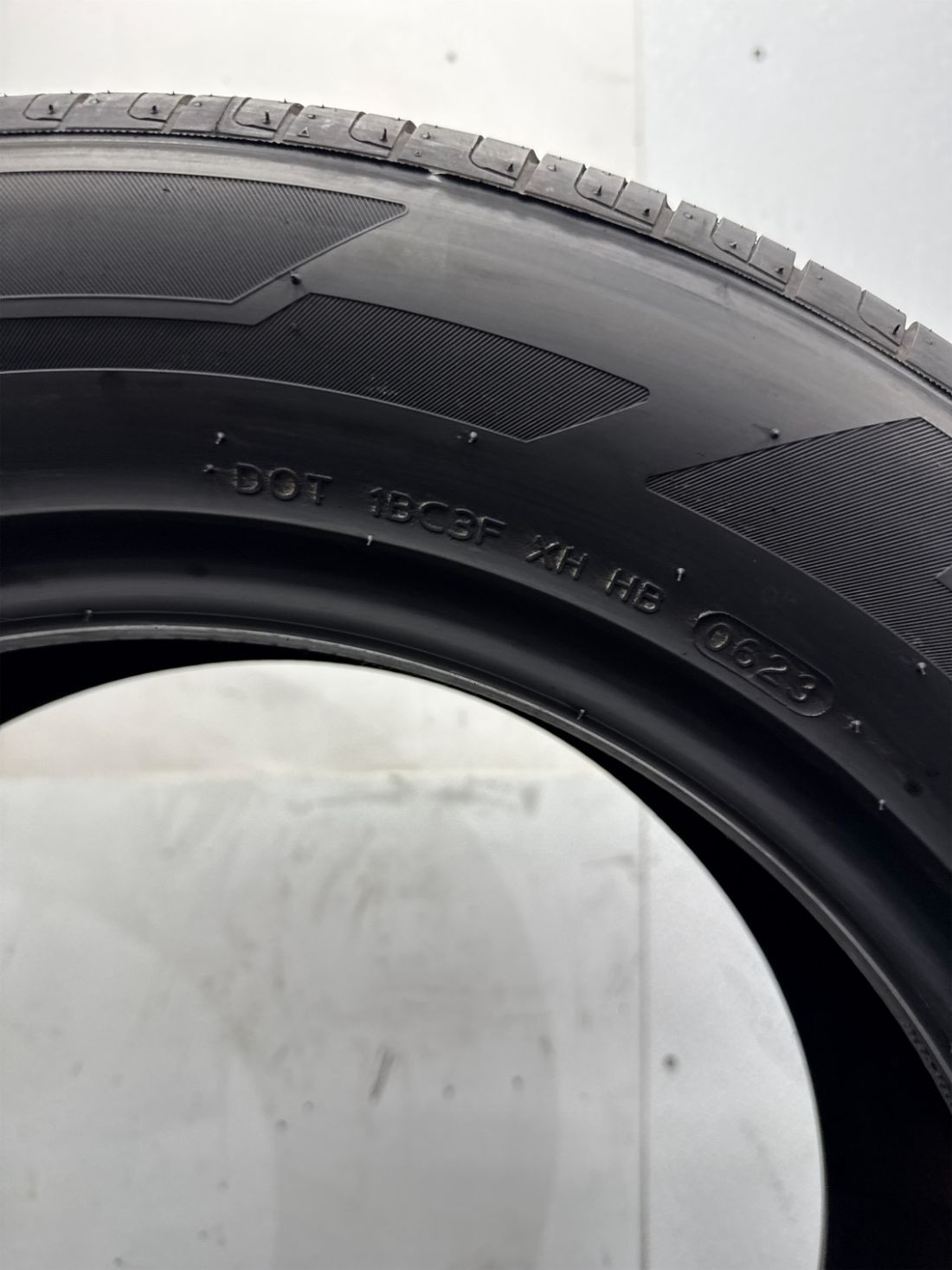 1 Used P235/55R17 Hankook Mavis Traction Control 4 season 99 H – 10/32