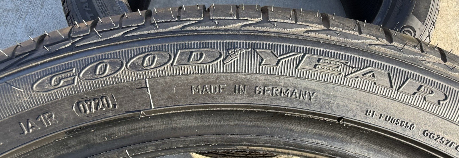 ONE BRAND NEW 245/40R20 99Y Goodyear Excellence RunOnFlat ROF RFT Run Flat Tire
