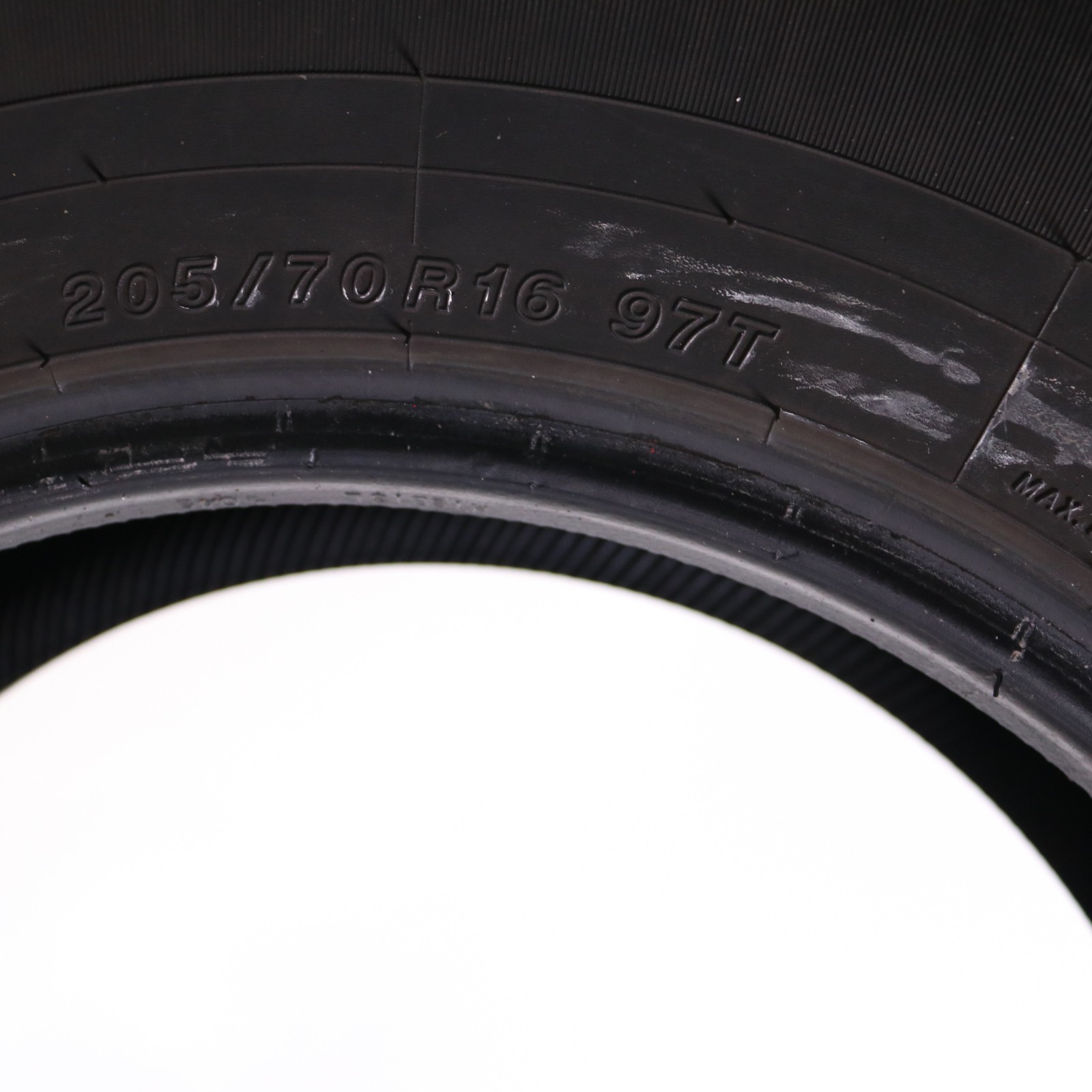 Set of 2 Used 205/70R16 Yokohama Avid Ascend LX – 97T – 7.5-8/32 No Repairs