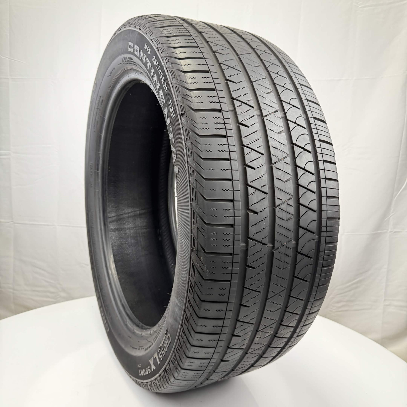 Used 285/45R21 Continental CrossContact LX Sport SSR 113H 7/32 (DOT 25)