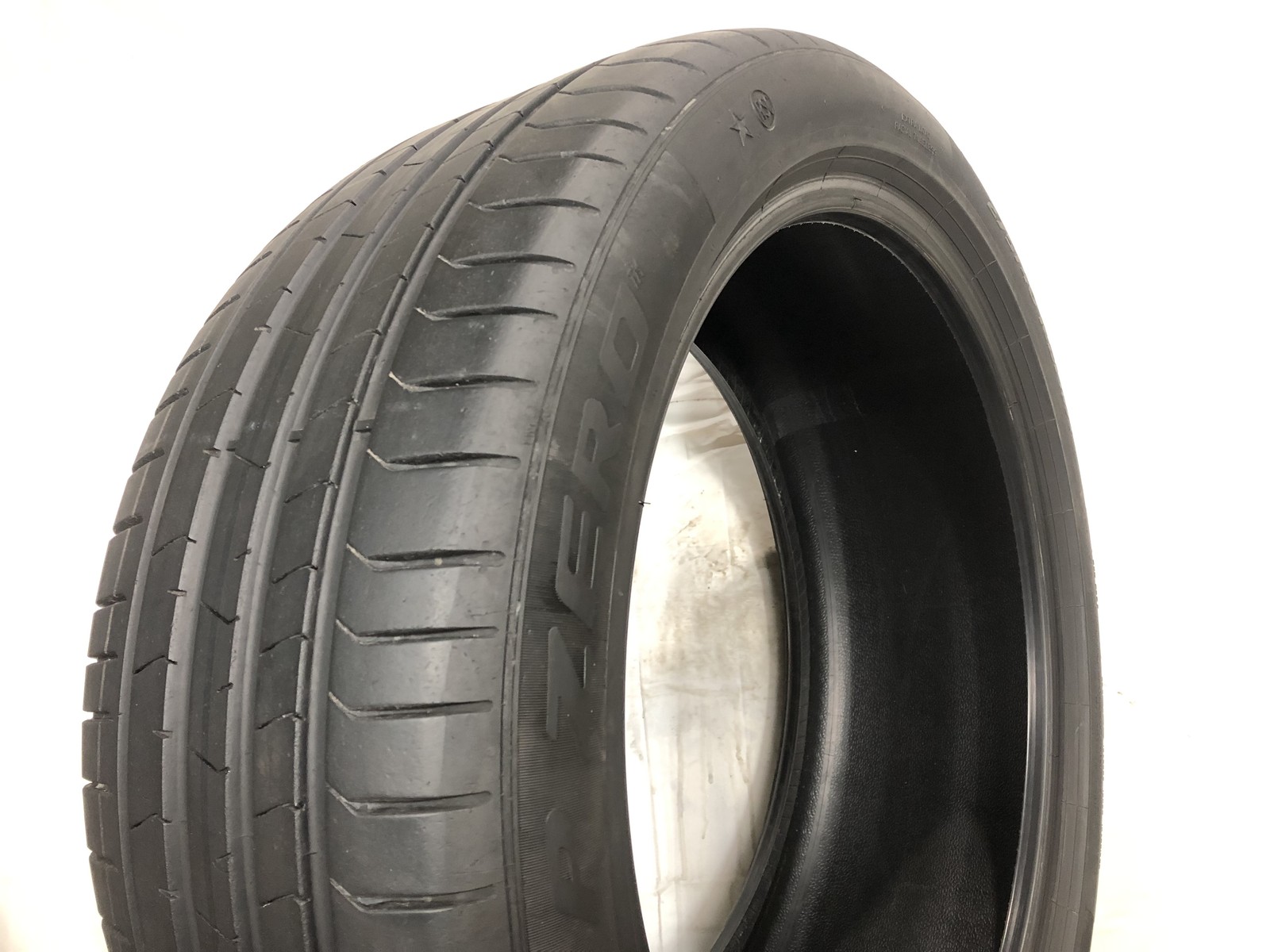 [1] PIrelli P Zero PZ4 Run Flat P275/40R21 275 40 21 Tire 7.75/32