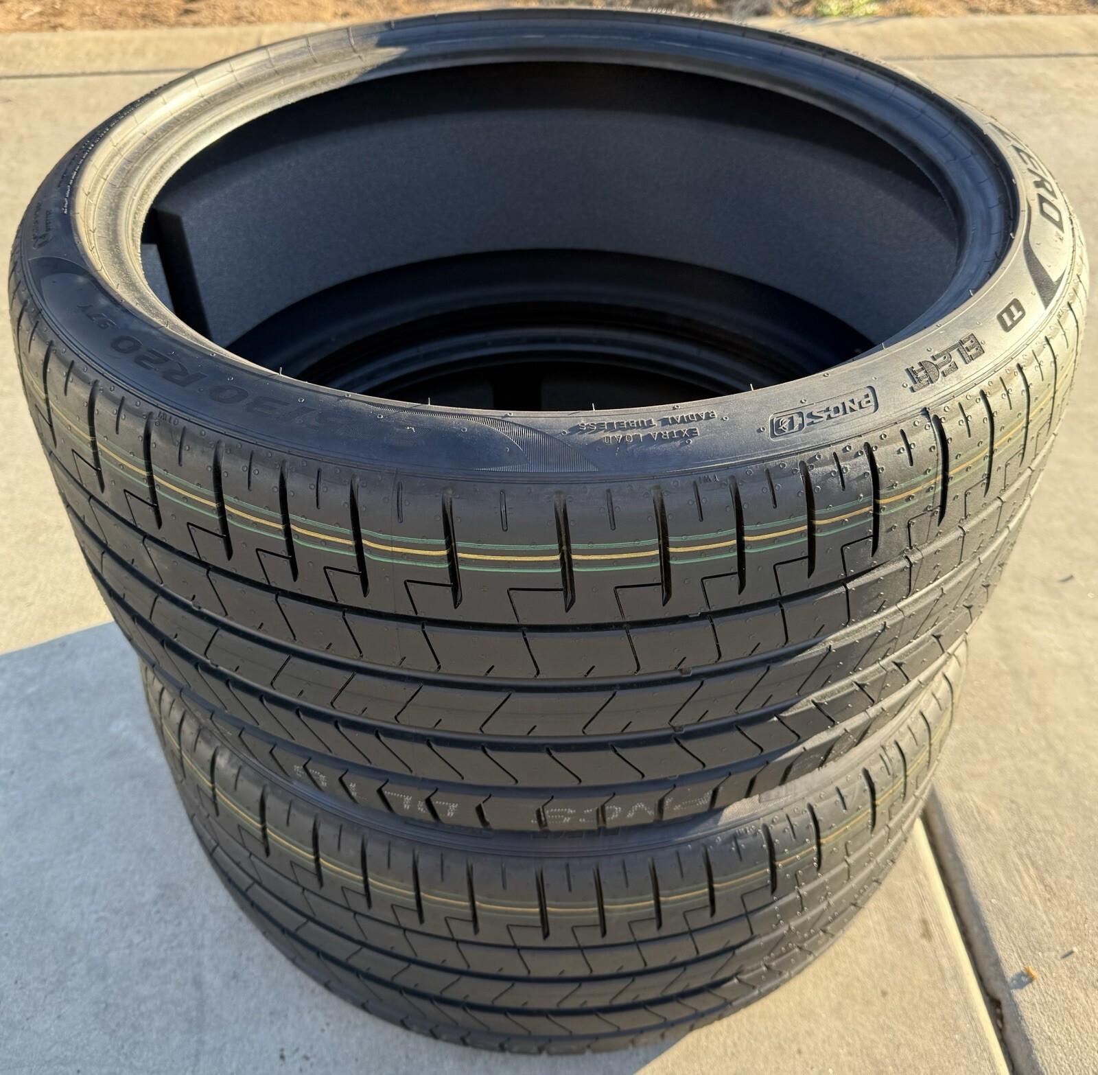 Set of TWO BRAND NEW Pirelli P Zero PZ4 275/30R20 97Y T1 Tesla ELECT PNCS Tires
