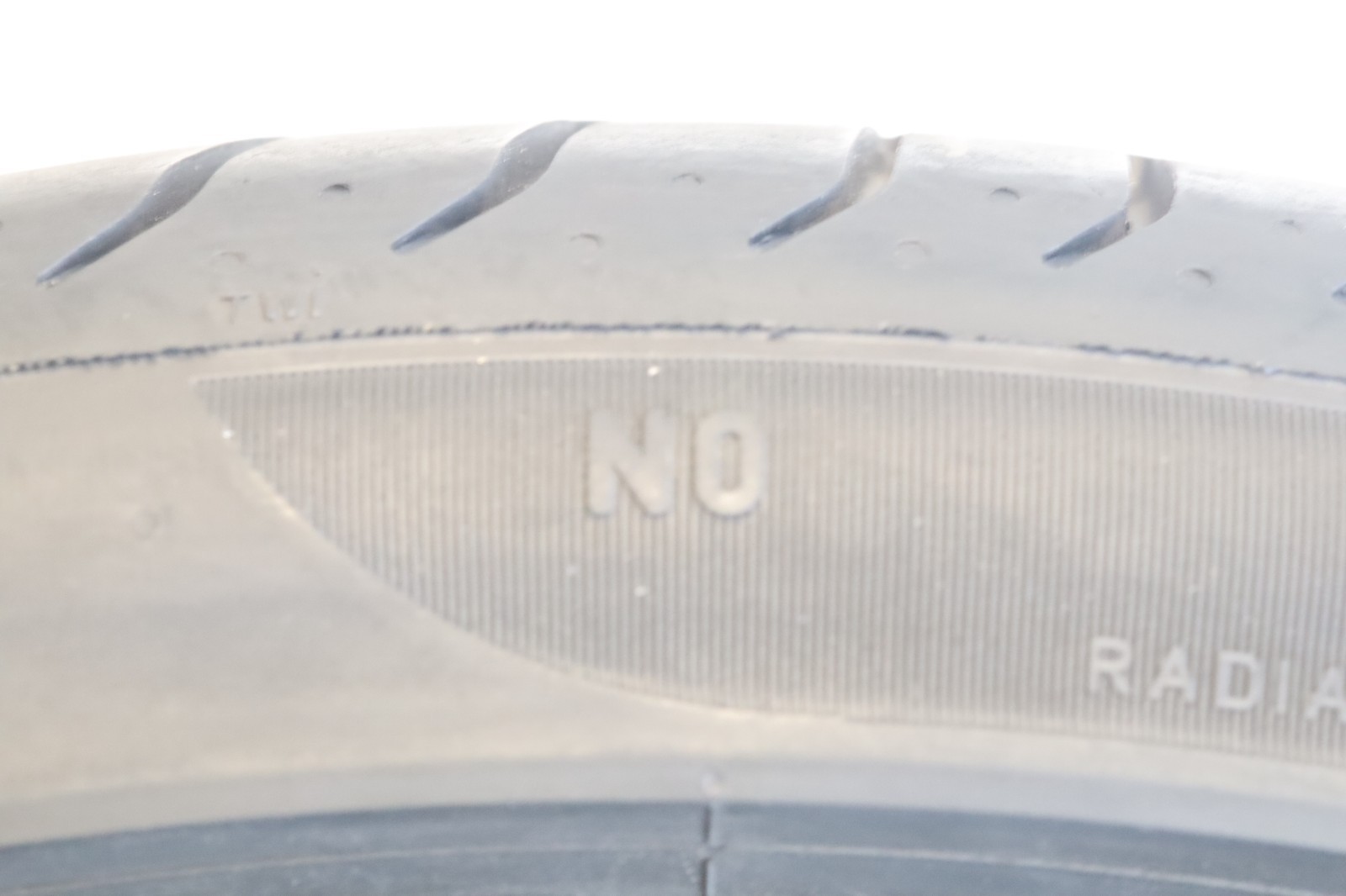 Two 315/30ZR22 3153022 Pirelli pzero porsche NO 107Y 7.5-8/32 D237