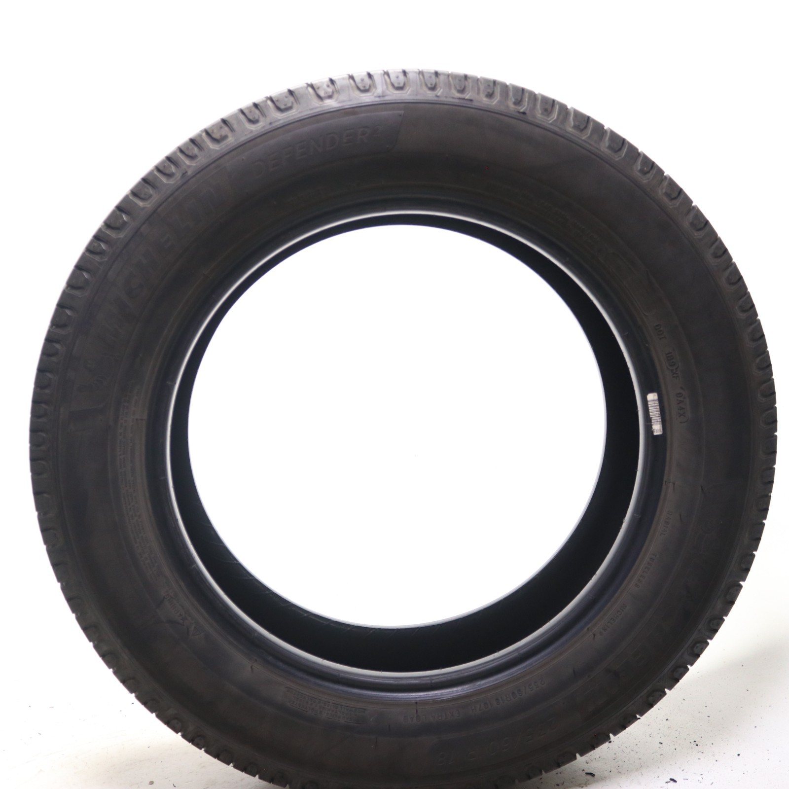 Used 235/60R18 Michelin Defender 2 – 107H – 7/32