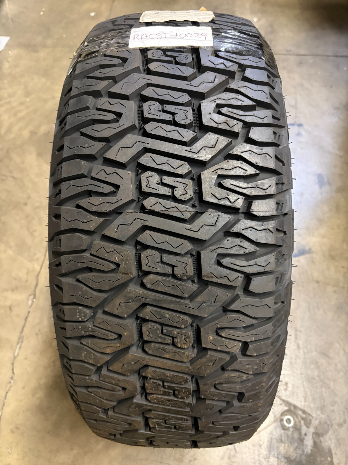 1 Tire Radar Renegade A/T Pro P265/50/20 111T All Terrain
