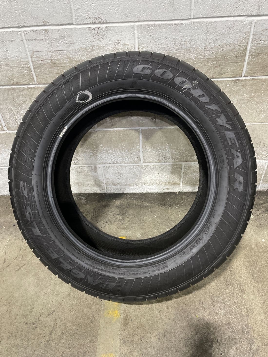 1x P275/55R20 Goodyear Eagle LS2 10/32 111 S Used Tire 2755520