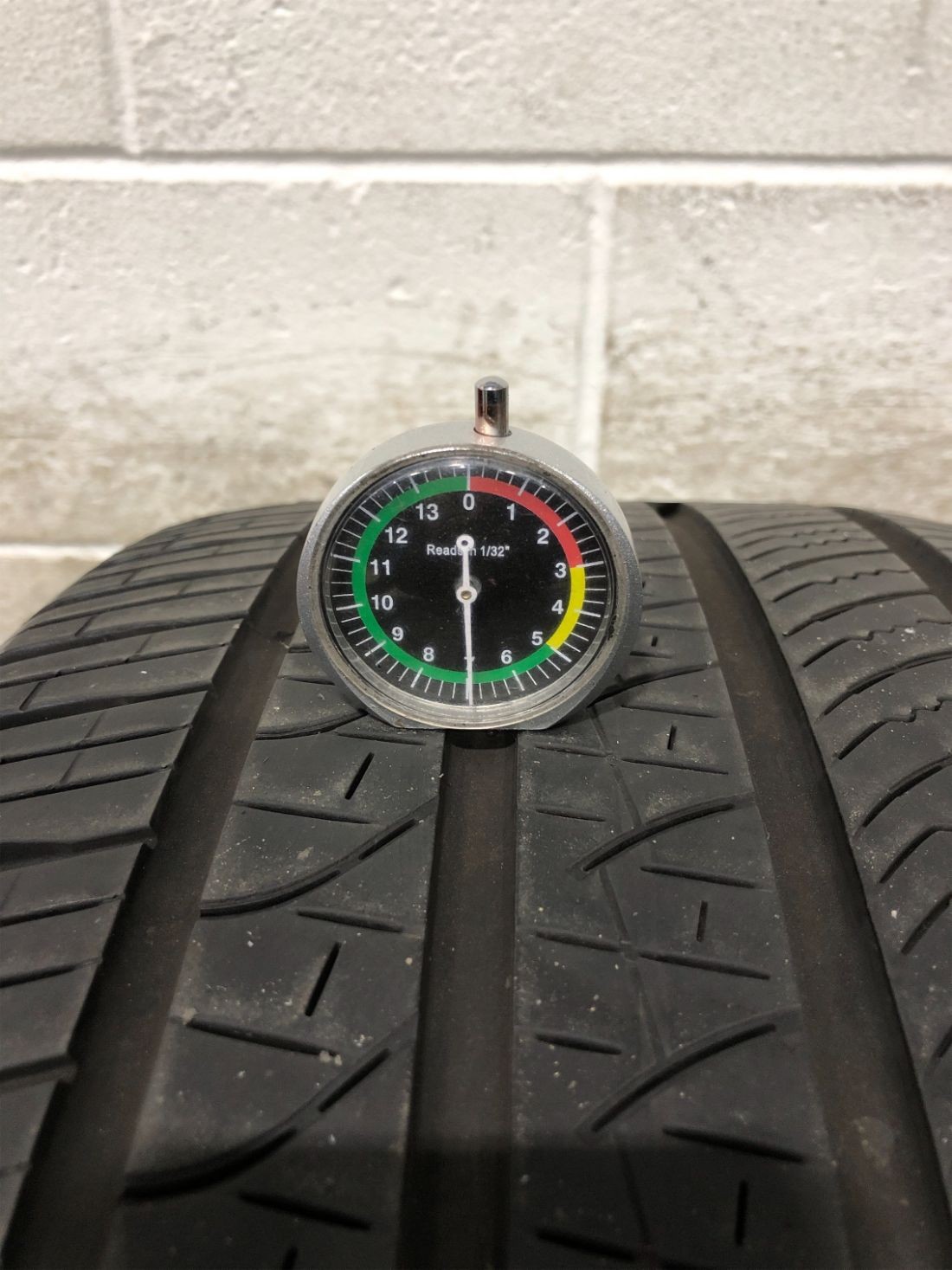 1x P285/40R23 Pirelli Scorpion Zero All Season LR 7/32 111 Y Used Tire 2854023
