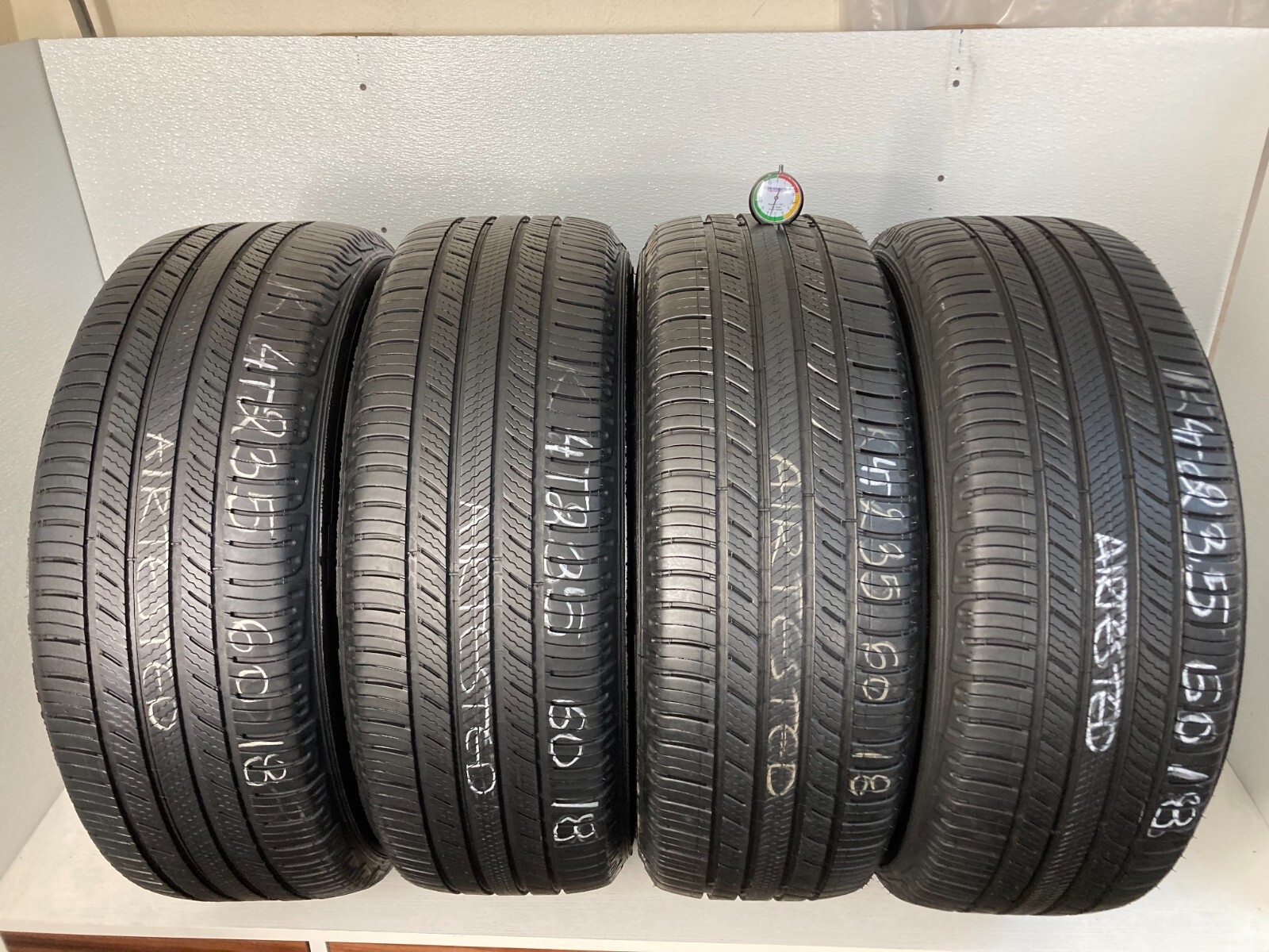 Set 4 Tires 235 60 18 Michelin Premier Ltx A0 (6.00-7.50/32 = 70-88% Tread)