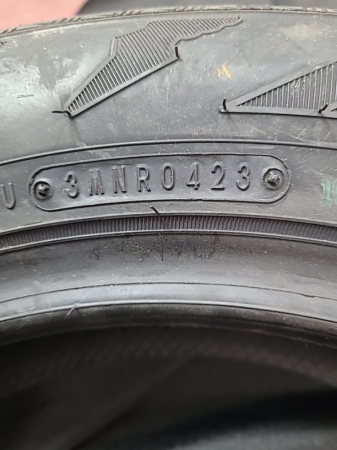 Goodyear-738-609-571-Assurance-Fuel Max-P175/65R15-84H-DATE CODE:0423