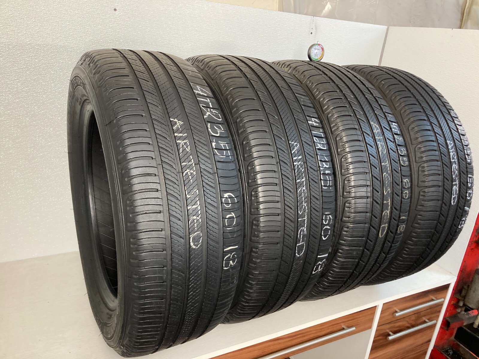 Set 4 Tires 235 60 18 Michelin Premier Ltx A0 (6.00-7.50/32 = 70-88% Tread)