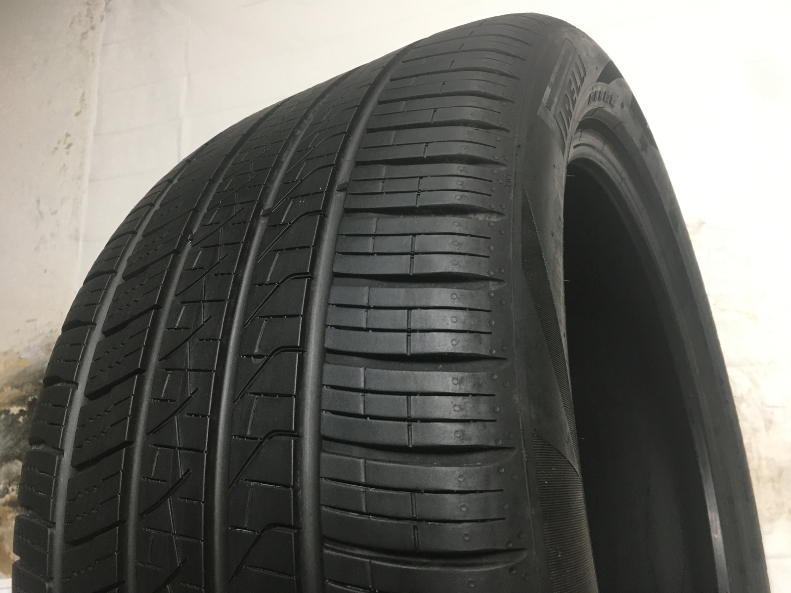 [1] Pirelli Scorpion Zero All Season P315/40R21 315 40 21 Tire 8.0-9.0/32