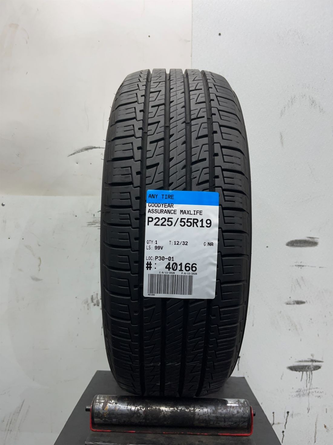 1 Used P225/55R19 Goodyear Assurance MaxLife 99 V – 12/32