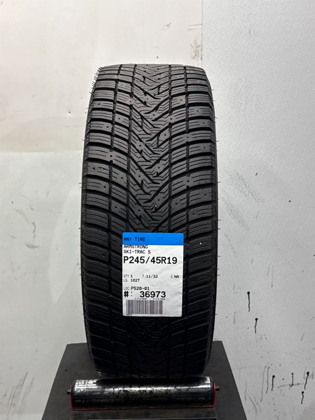 1 Used P245/45R19 Armstrong SKI-Trac S 102 T – 11/32