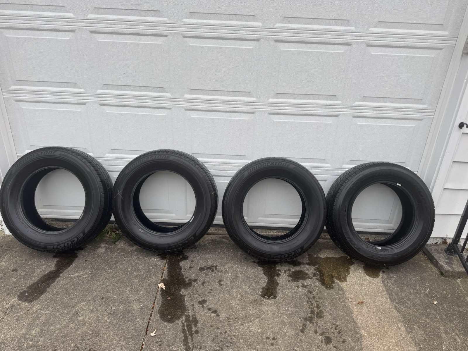 Bridgestone Ecopia All-Season 235/65/R17 Tires Only 17k Miles Great Condition!!
