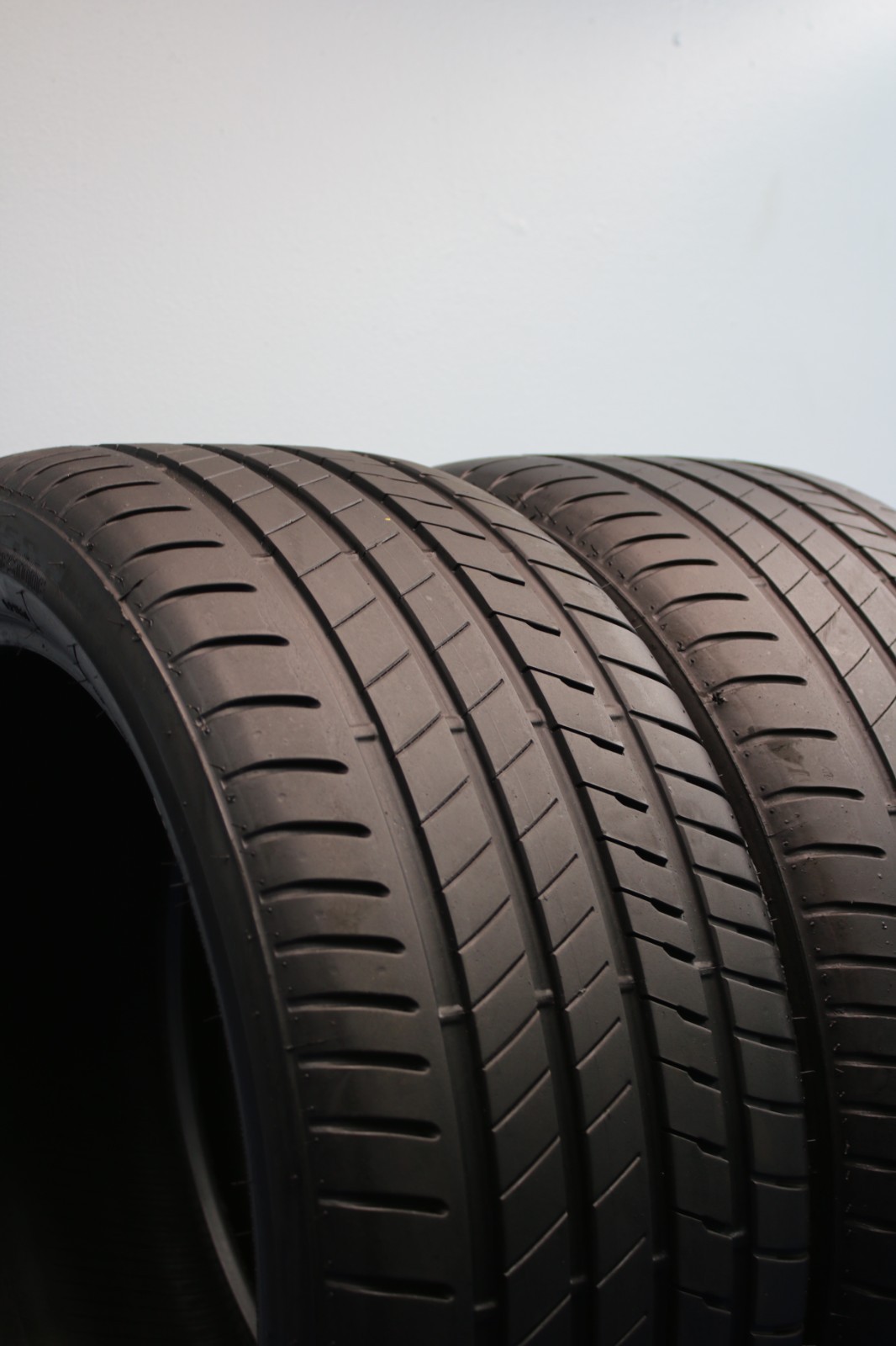 2 Used Bridgestone Alenza 001 ★ RFT RSC 275/40R20 275/40/20 2754020 106W