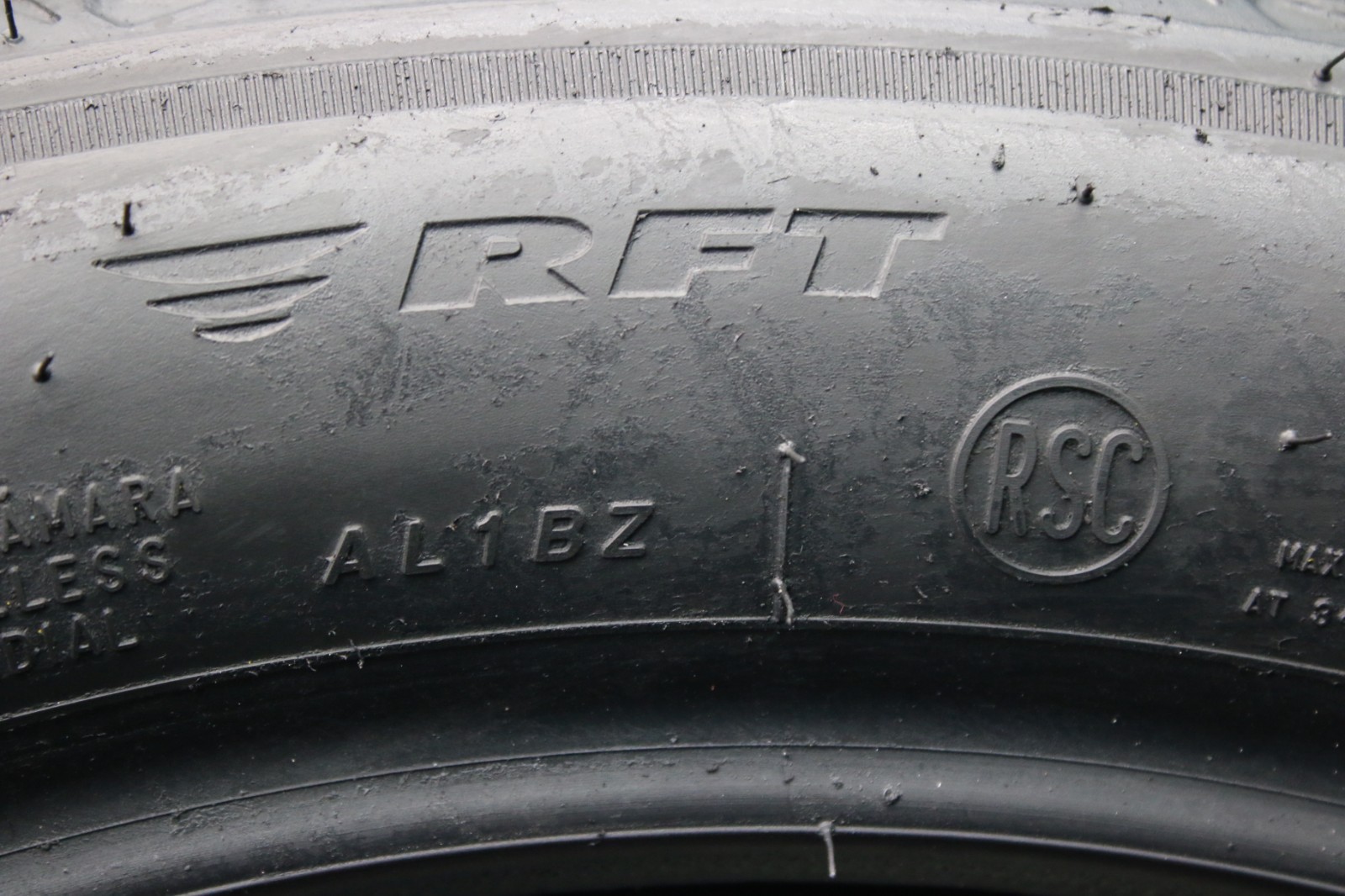 2 Used Bridgestone Alenza 001 ★ RFT RSC 275/40R20 275/40/20 2754020 106W