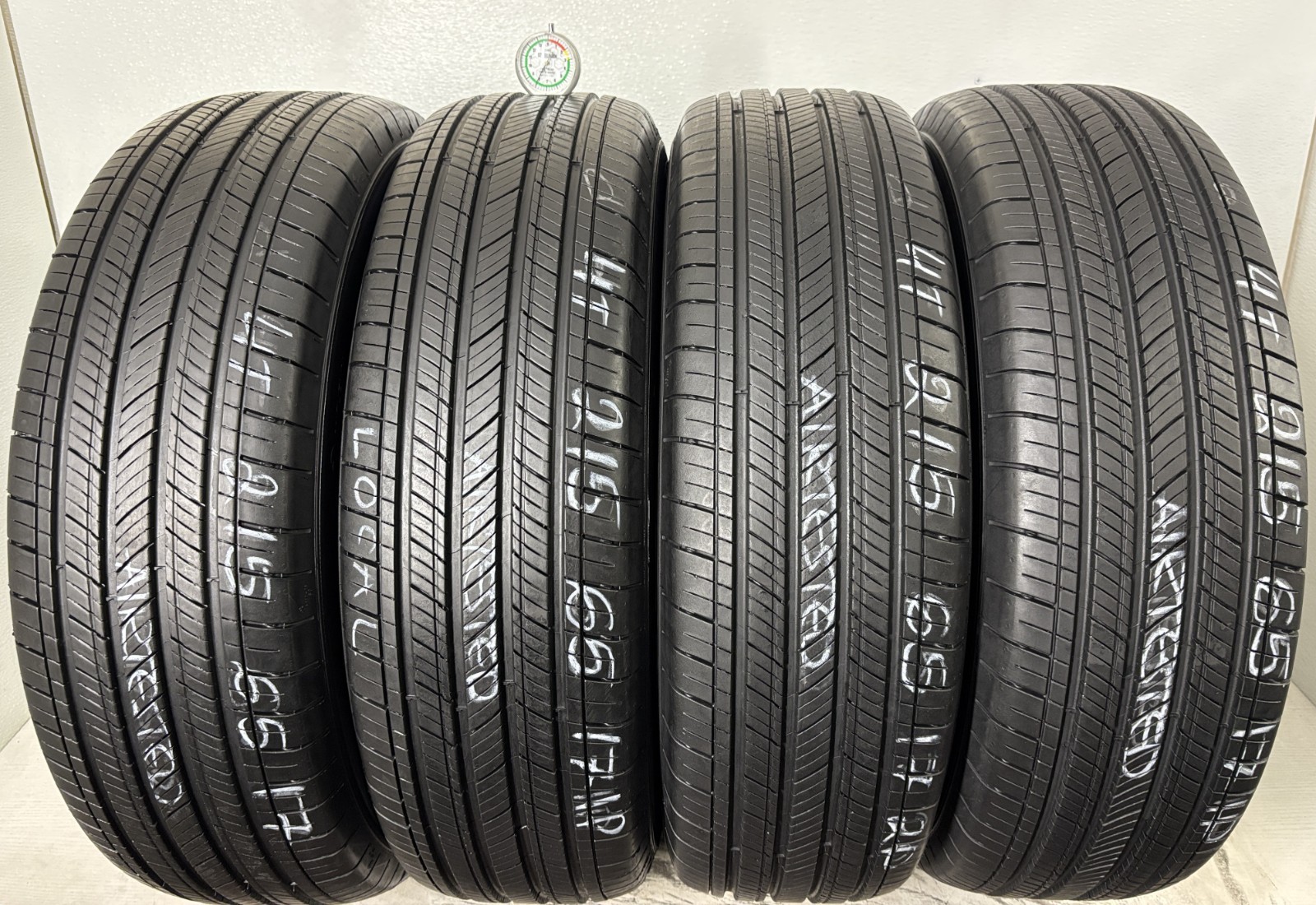 NO SHIPPING ONLY LOCAL PICK UP Set 4 Tires 215 65 17 Michelin Primacy A/S