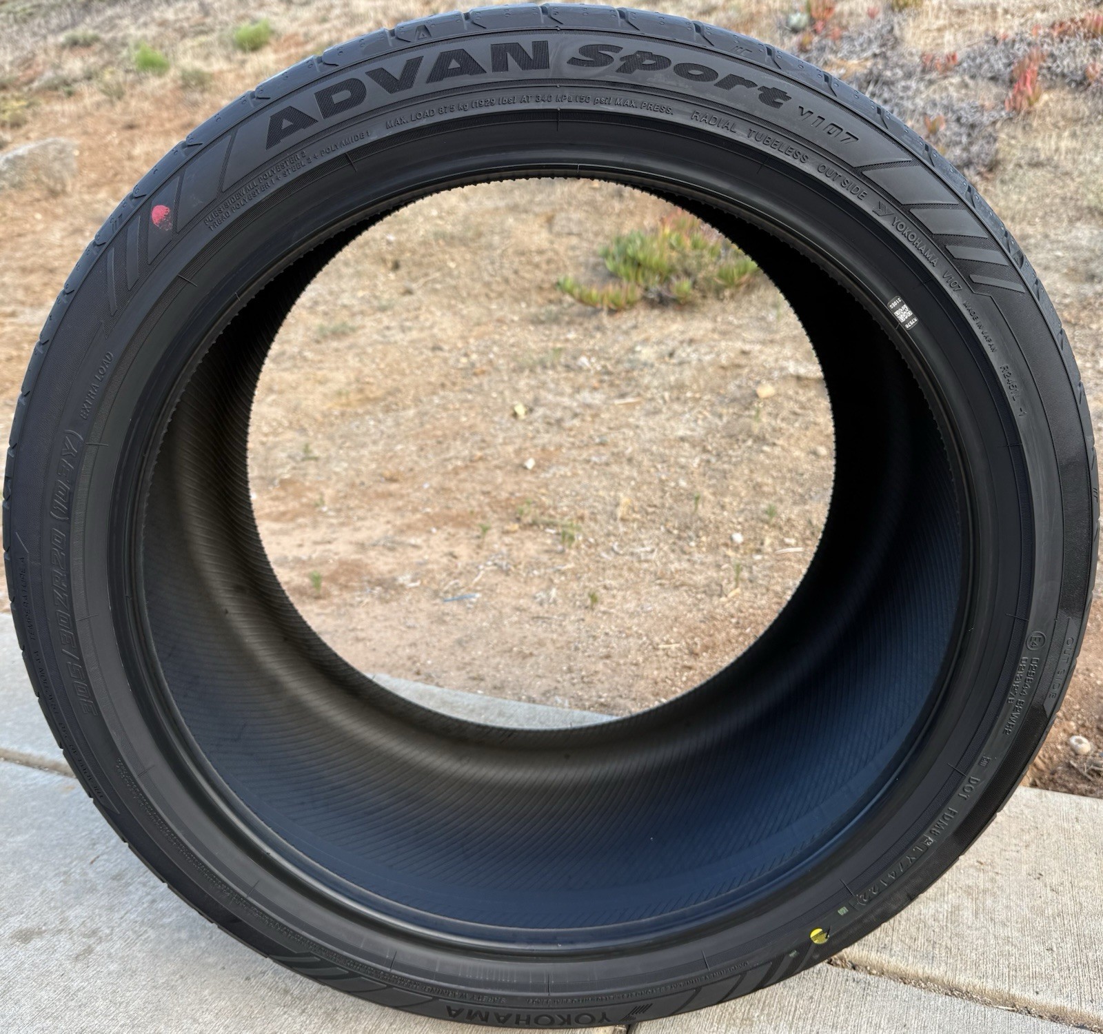 Set of TWO BRAND NEW 305/30ZR20 (103Y) Yokohama ADVAN Sport V107 Tires 3053020