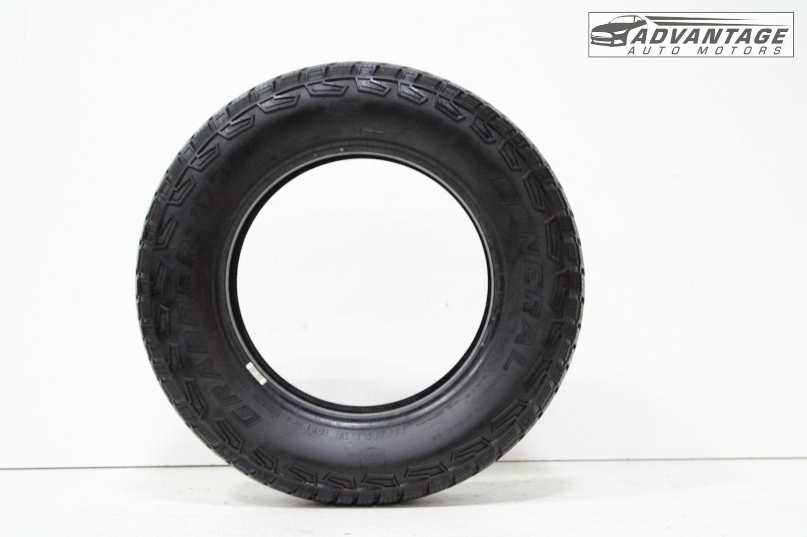 2025 CHEVY EQUINOX WHEEL TIRE 235/65R17 104H GENERAL GRABBER A/T 10/32NDS OEM
