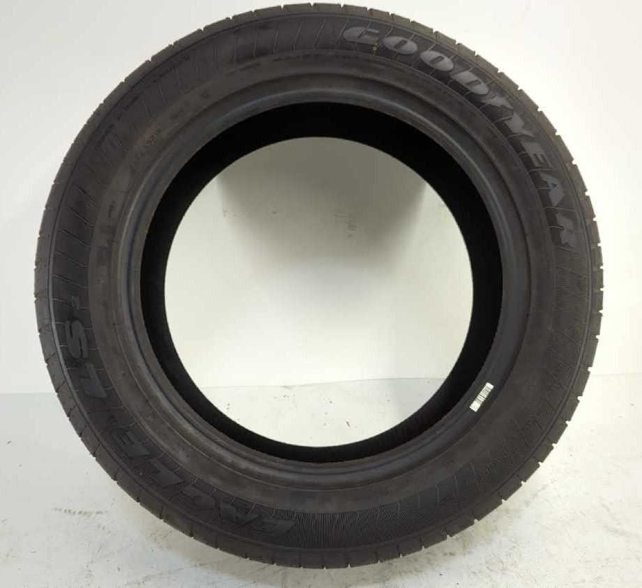 New Porsche OEM Goodyear Eagle LS2 Tire 235/50R19 110V