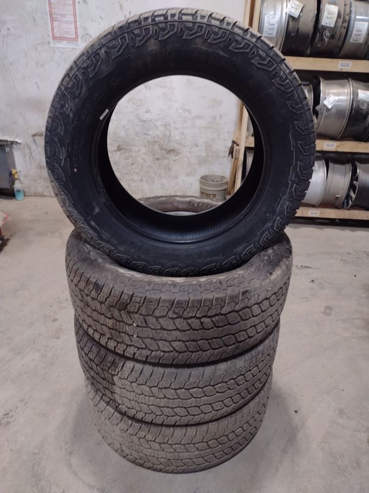 305/55 R22 Tire Set Goodyear Wrangler Territory A/T 3038997