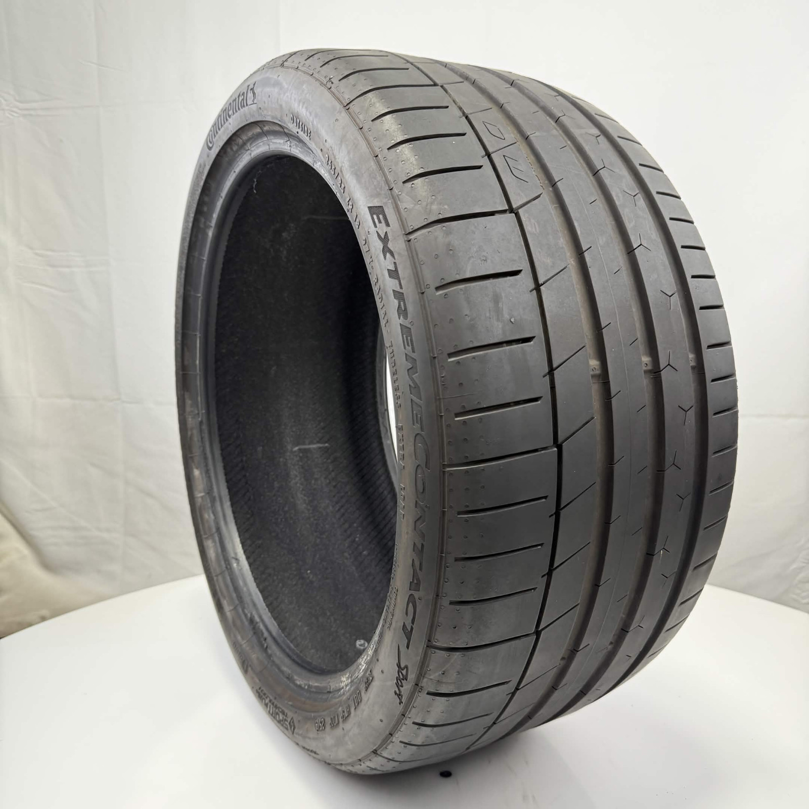 Used 265/35ZR18 Continental ExtremeContact Sport 02 97Y 8/32 (DOT 19)