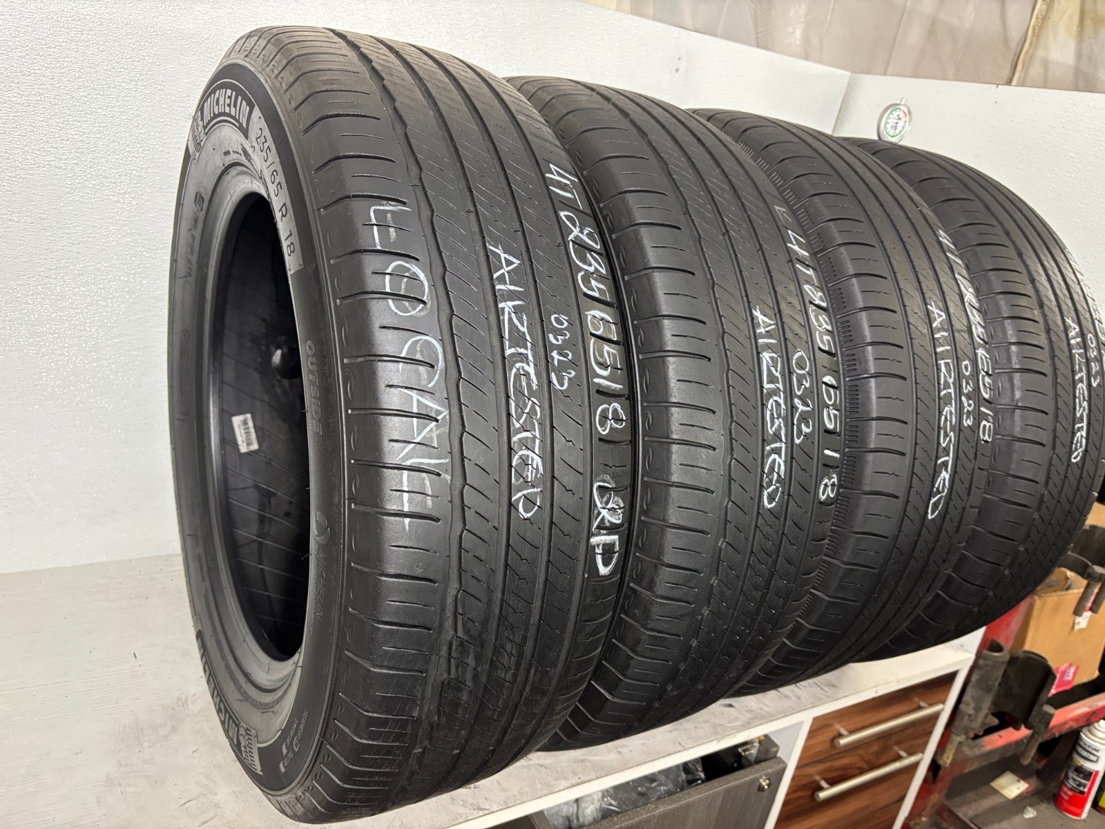 NO SHIPPING ONLY LOCAL PICK UP Set 4 Tires 235 65 18 Michelin Primacy Tour A/s