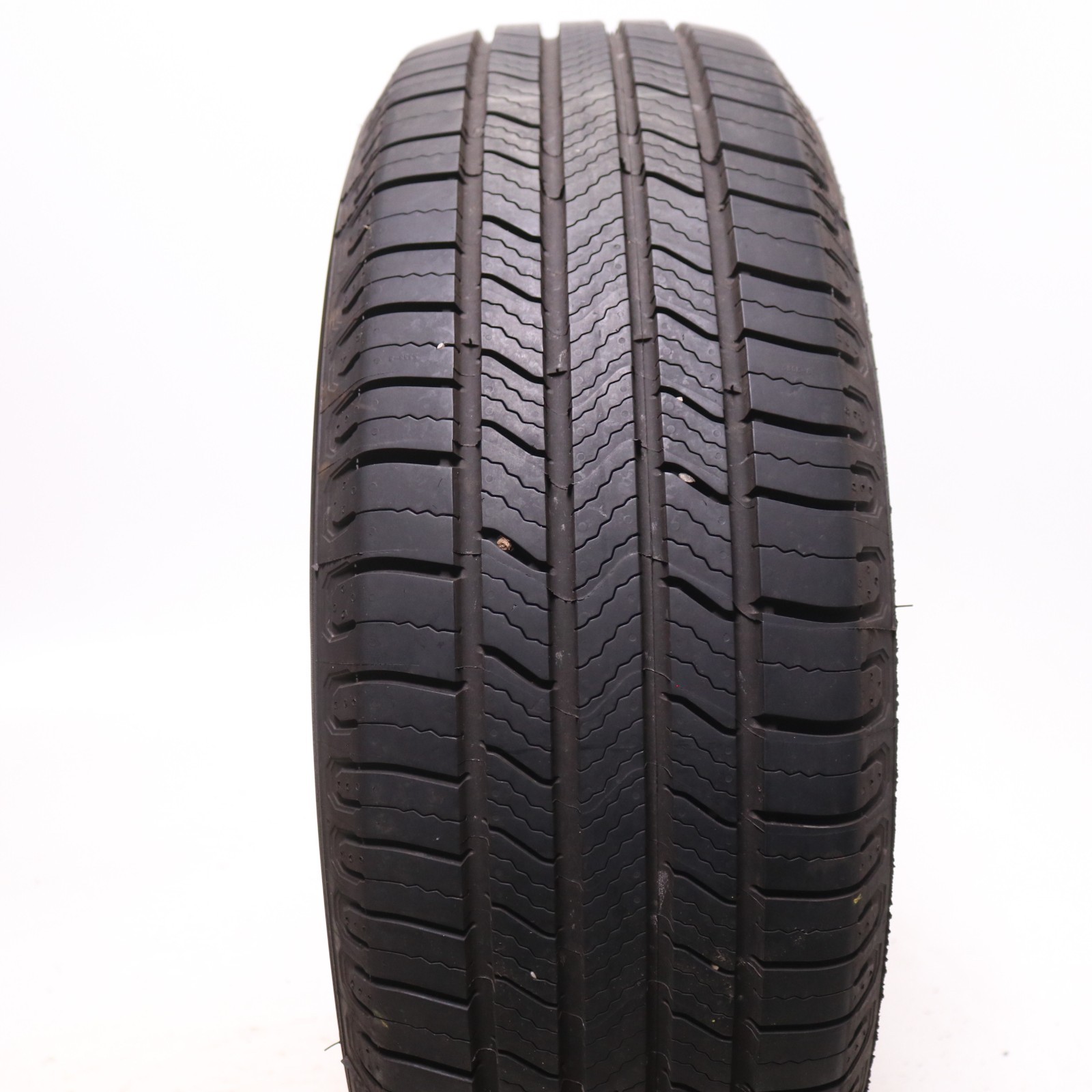 Set of 4 Used 225/65R17 Michelin Defender 2 – 102H – 9.5-10.5/32