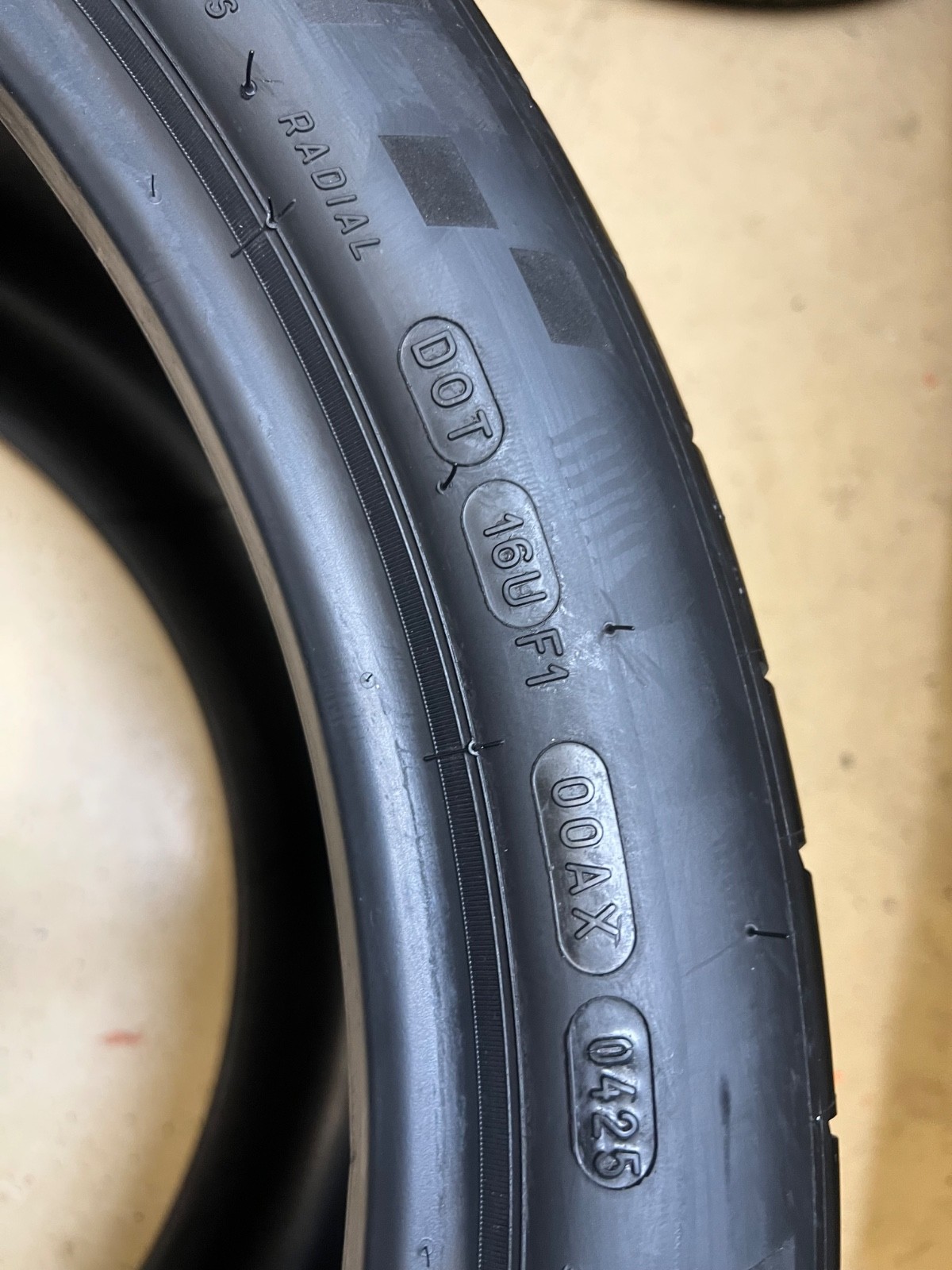 2 – NICE 315/30ZR21 XL (105Y) Michelin Pilot Sport Cup 2 (N0) Porsche OEM – 6056