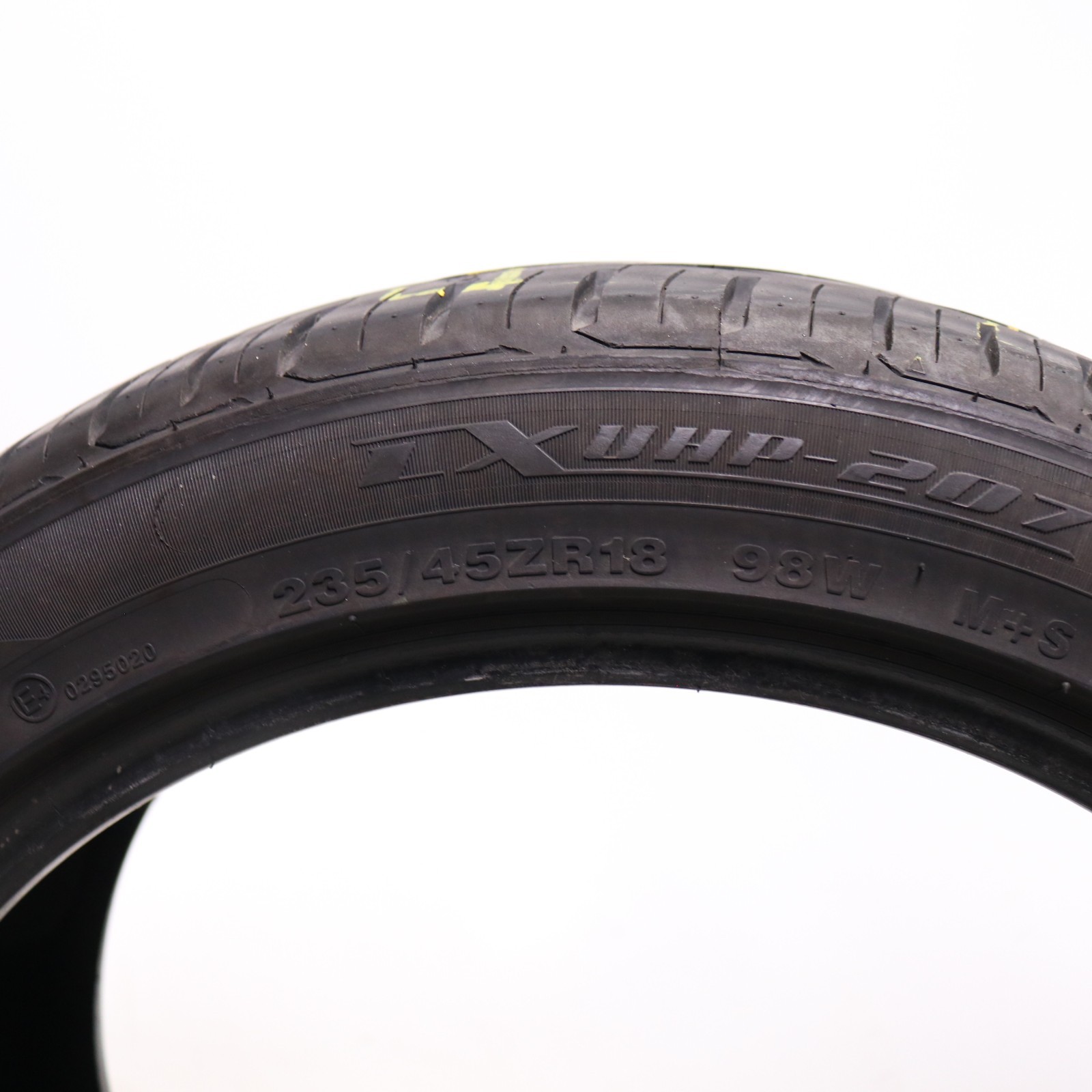 Set of 4 Used 235/45ZR18 Lexani LX UHP-207 – 98W – 8-9/32
