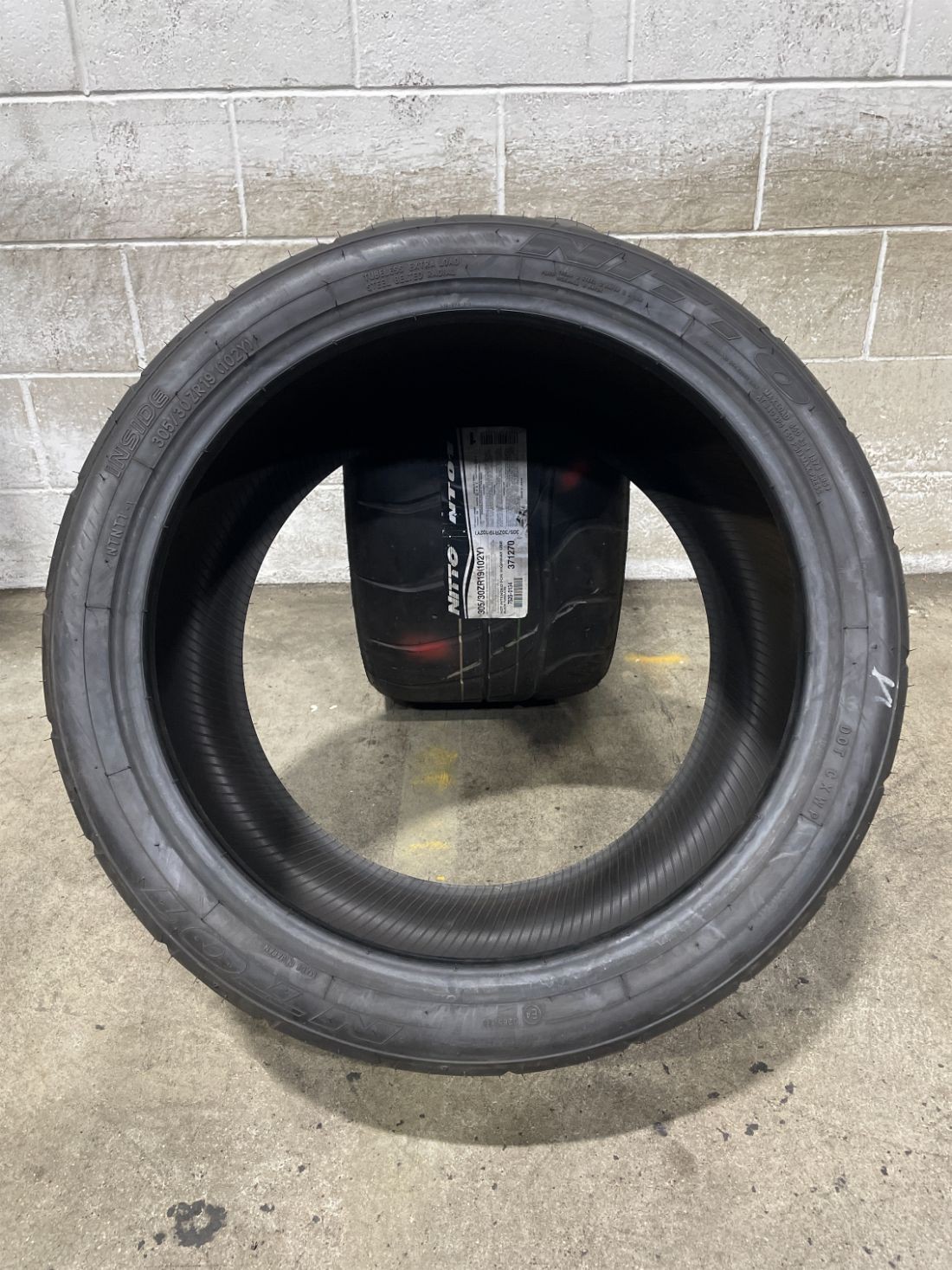 2x P305/30R19 Nitto NT01 5/32 102 Y New Tires 3053019