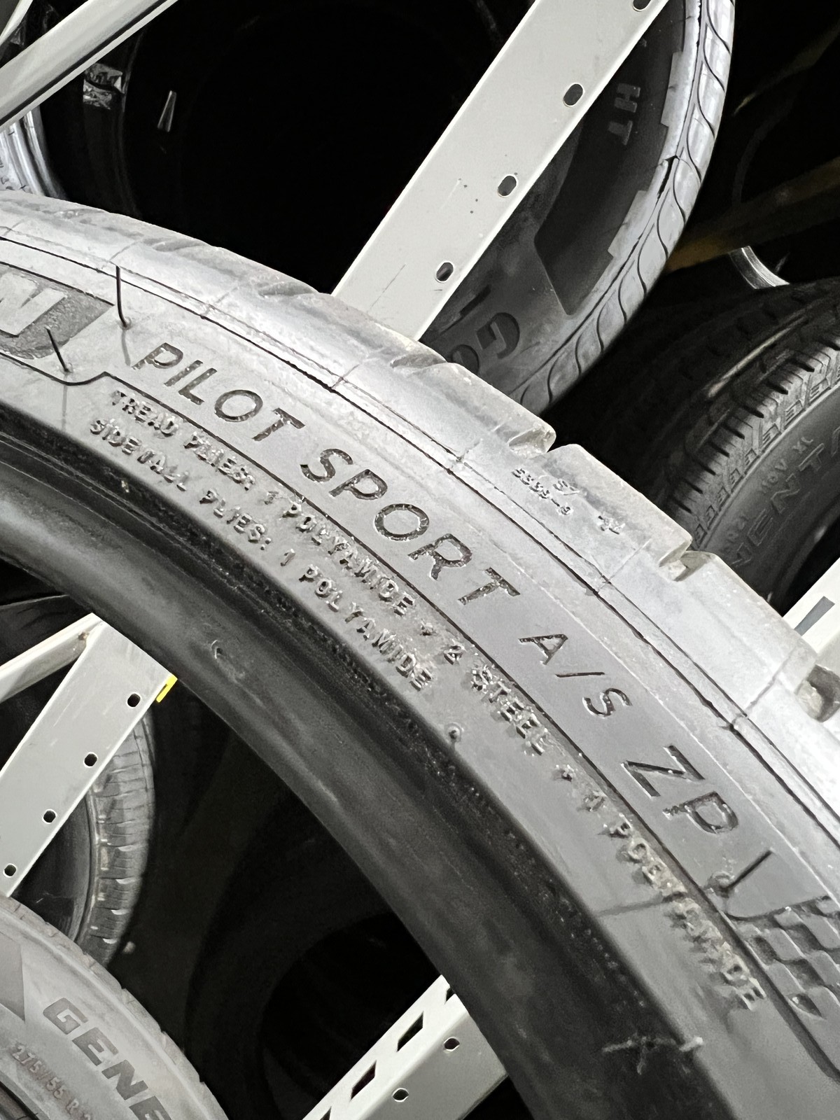 1 Tire Michelin Pilot Sport A/S TPC 255/35ZR20 97Y DOT.3623 7.75/32 NO Patch
