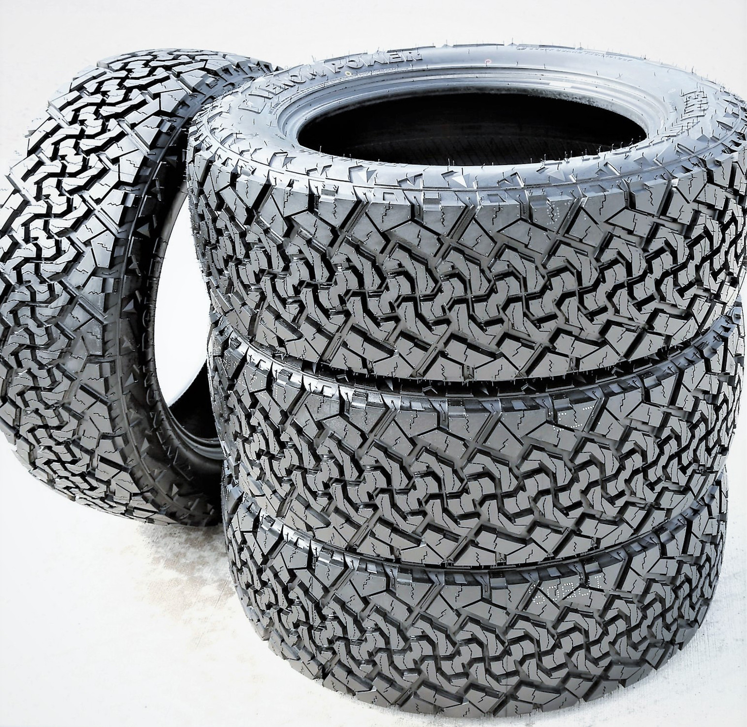 Venom Power Terra Hunter X/T 275/60R20 115T XT Extreme TerrainAll Terrain Tire