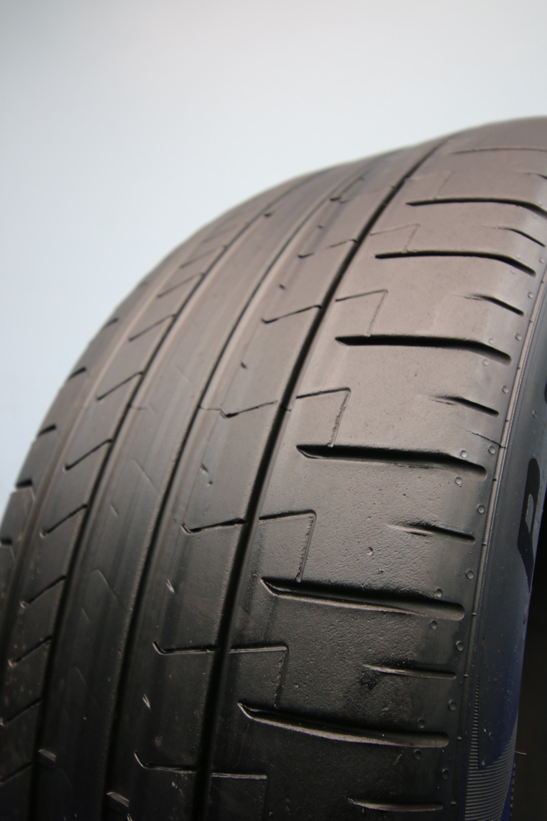 1 Used Pirelli Pzero MGT1 PZ4 265/40ZR21 265/40/21 2654021 105Y