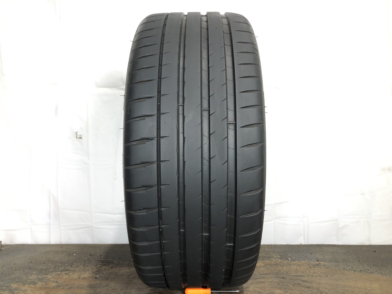 [1] Michelin Pilot Sport 4S P235/40ZR20 235 40 20 Tire 8.25/32